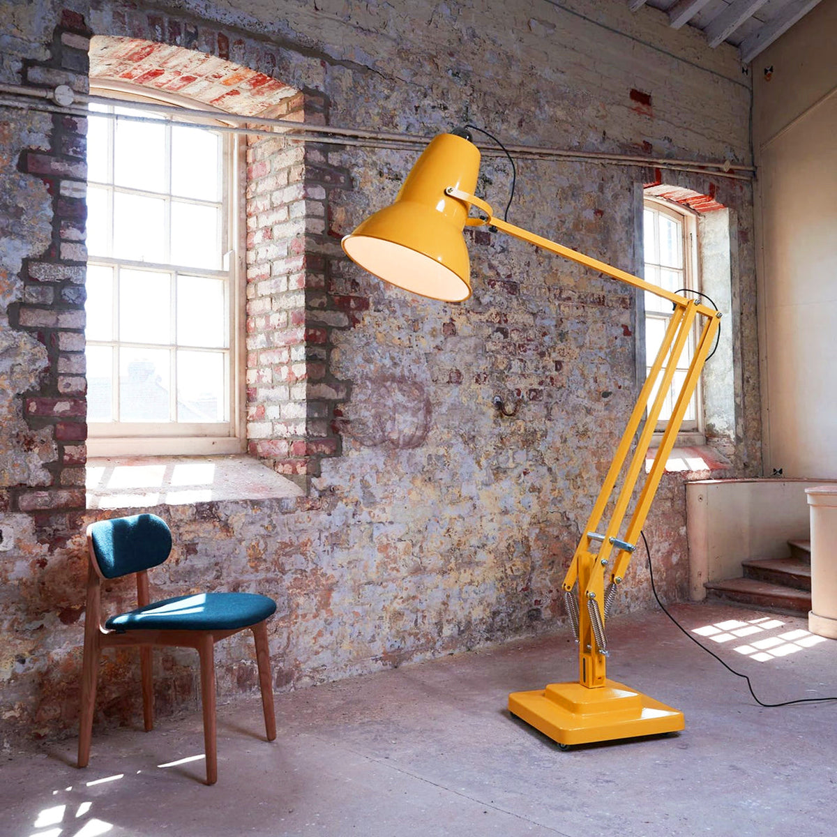Miriselia Floor Lamp