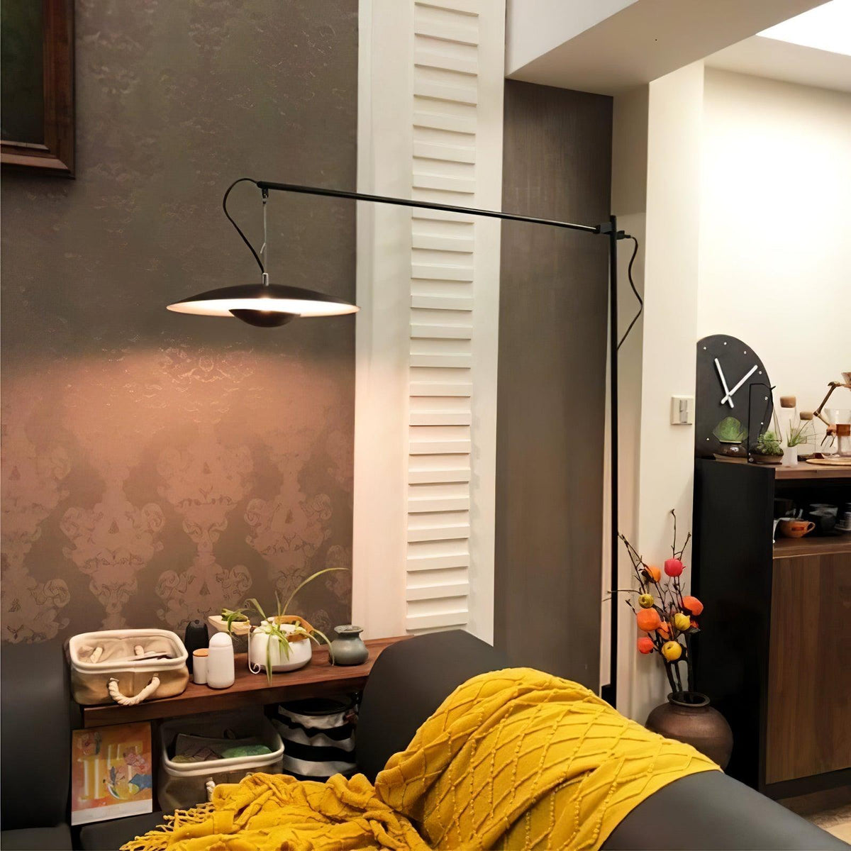 Ferinira Aluminum Minimalist Floor Lamp