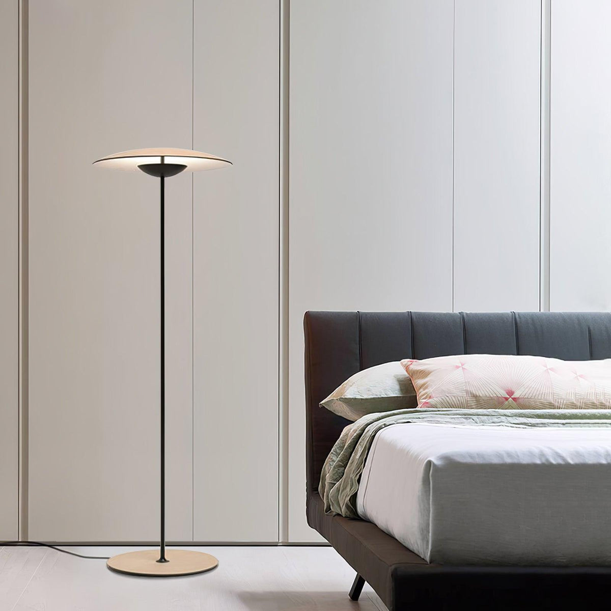 Ferinira Aluminum Minimalist Floor Lamp