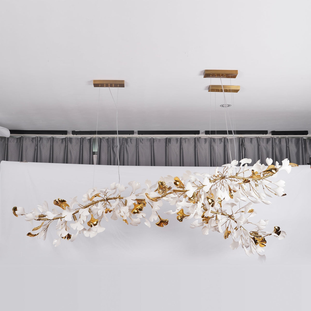 Ceroraine Chandelier Gingko A Porcelain LED Modern