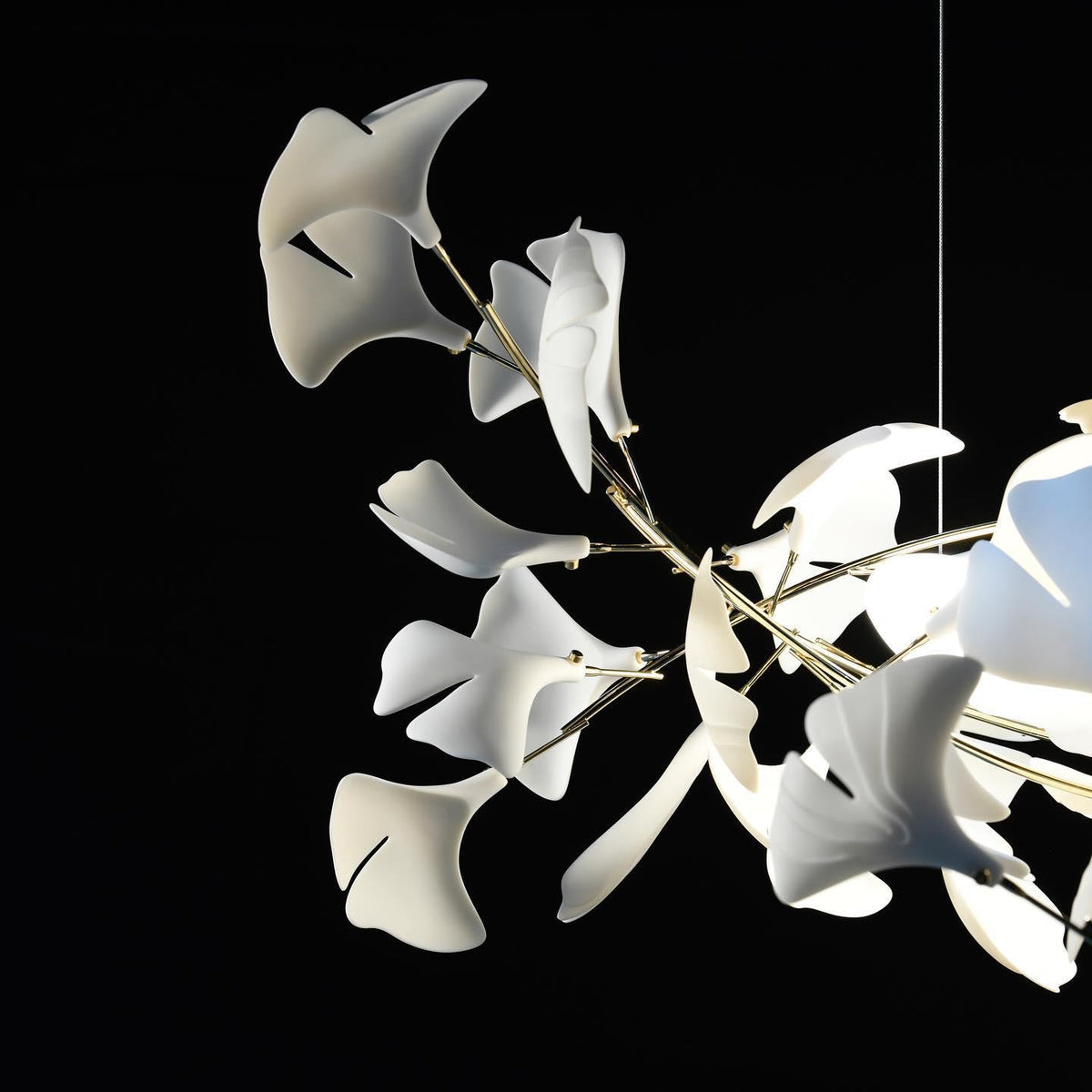 Umberis Pendant Lamp Gingko Porcelain Leaves Gold