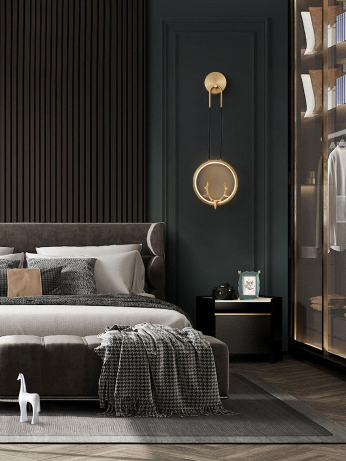 Kirixy Brass Whimsical Wall Lamp