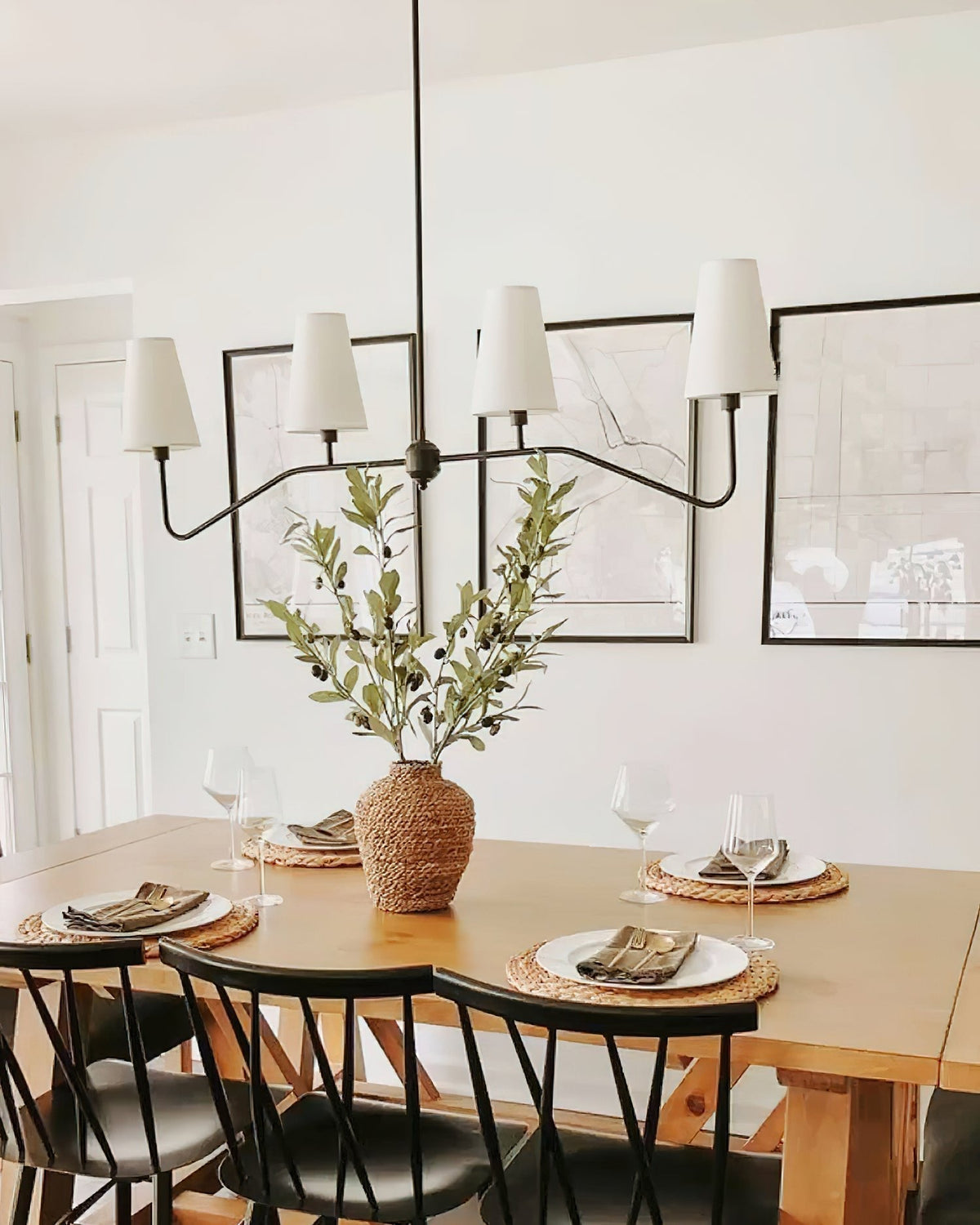 Oriinissa Chandelier Brass Curved Beige Linear