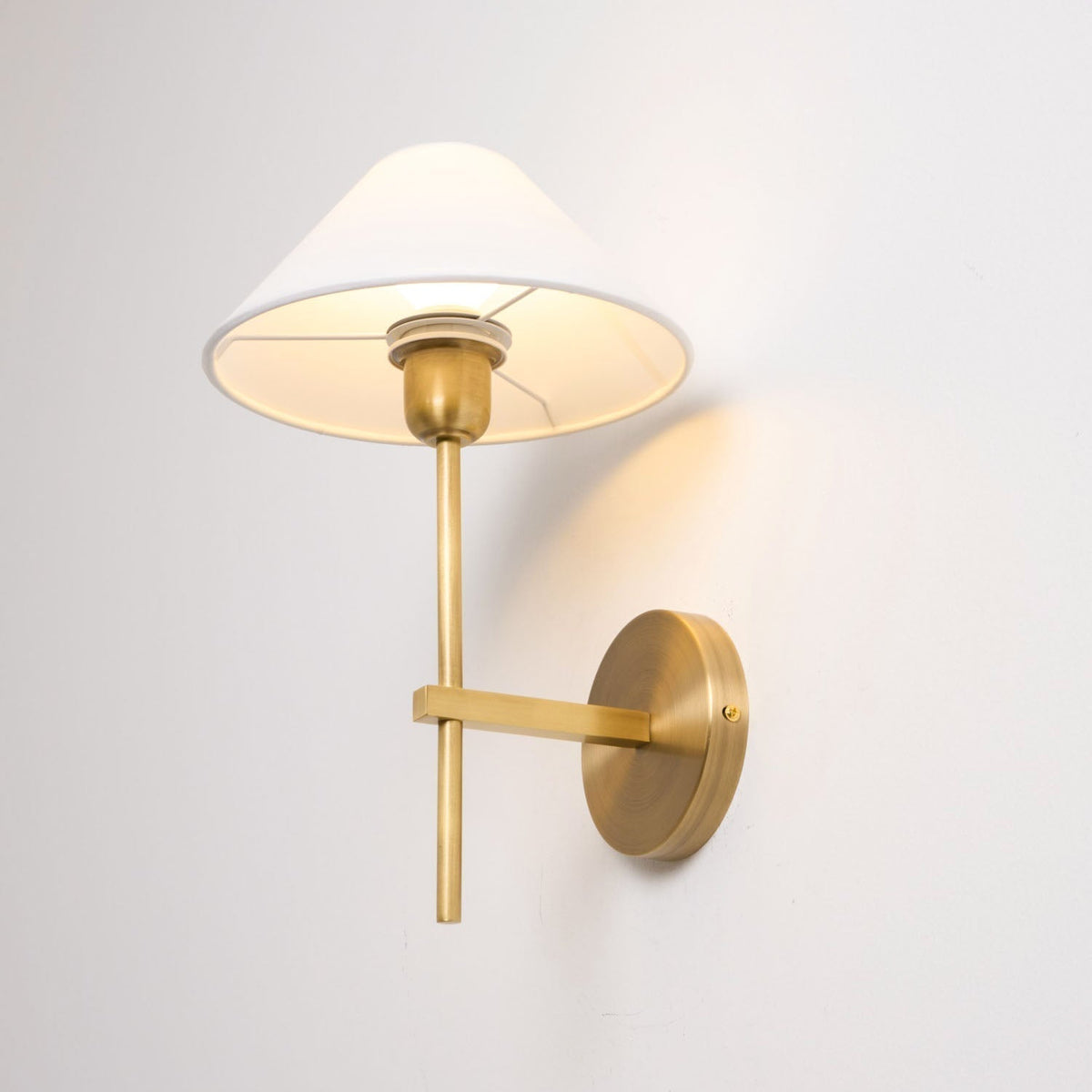 Orelisira Wall Lamp