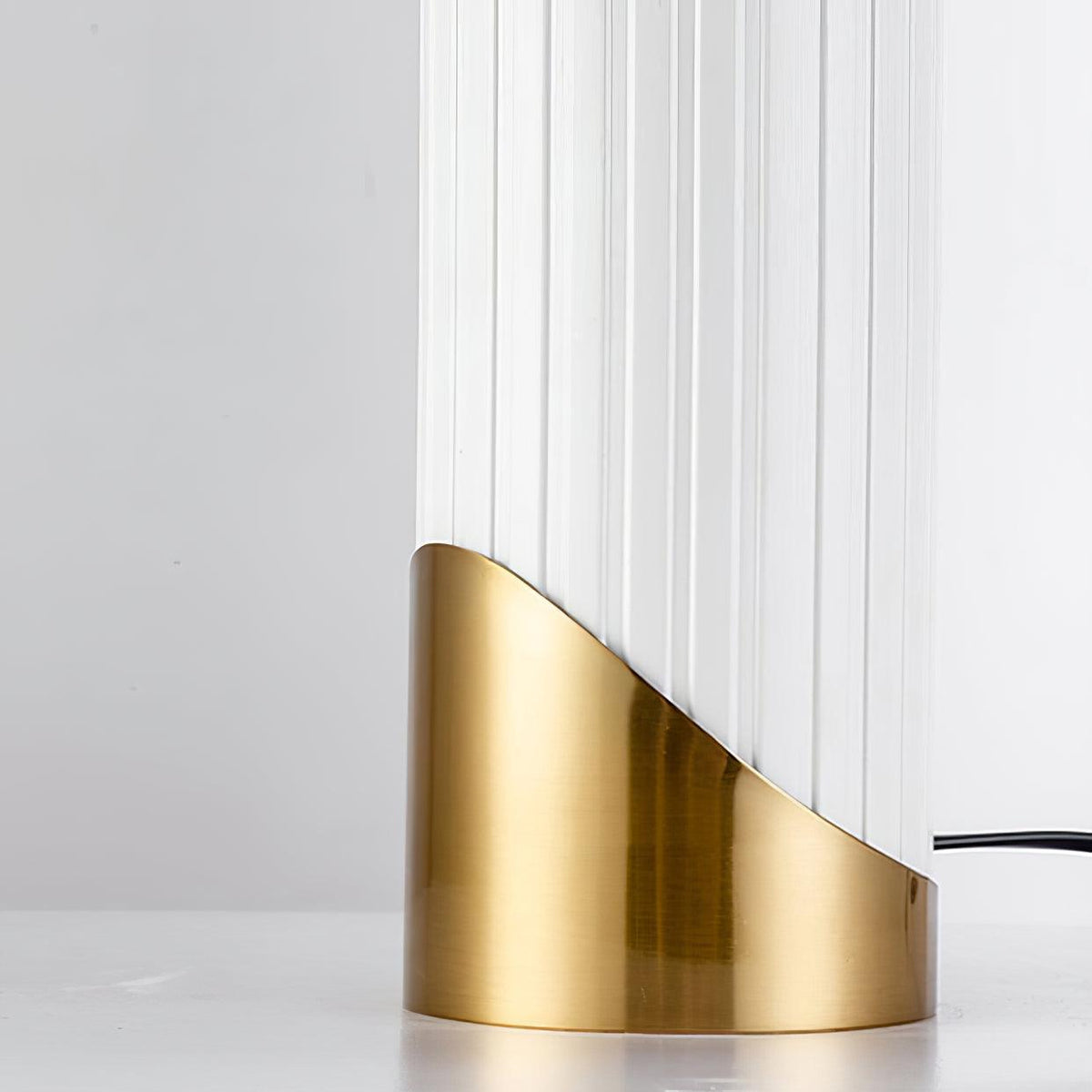 Velisine Contemporary Glass Table lamp