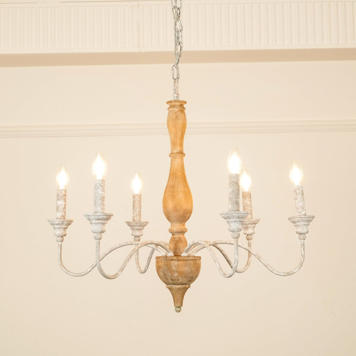 Eurloryra Chandelier