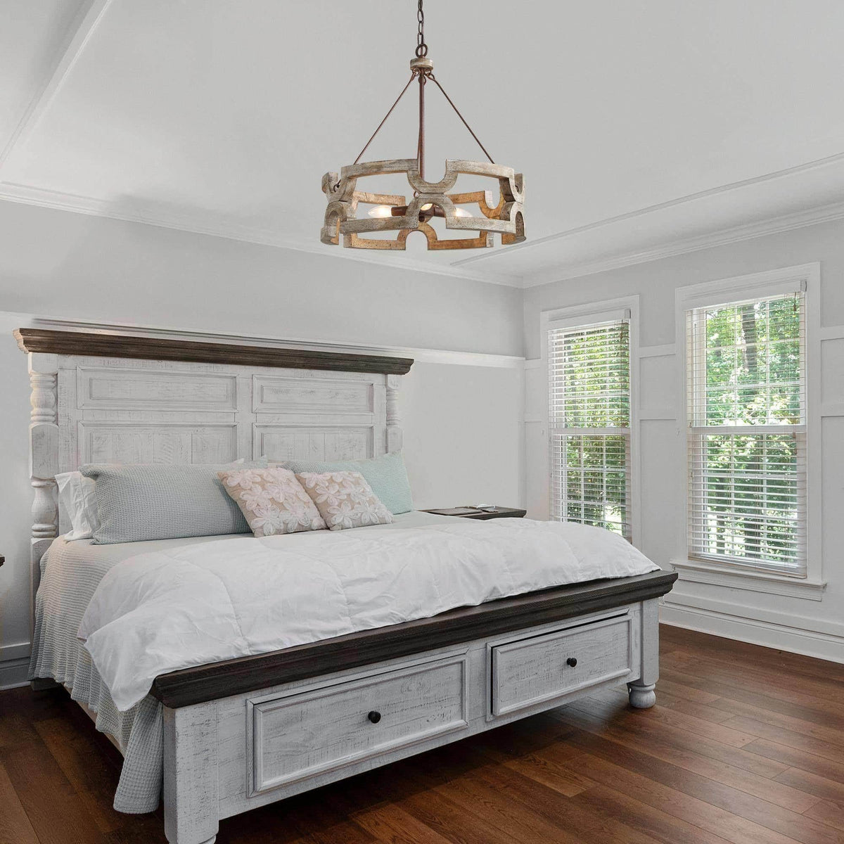 Emkai Wood Chandelier