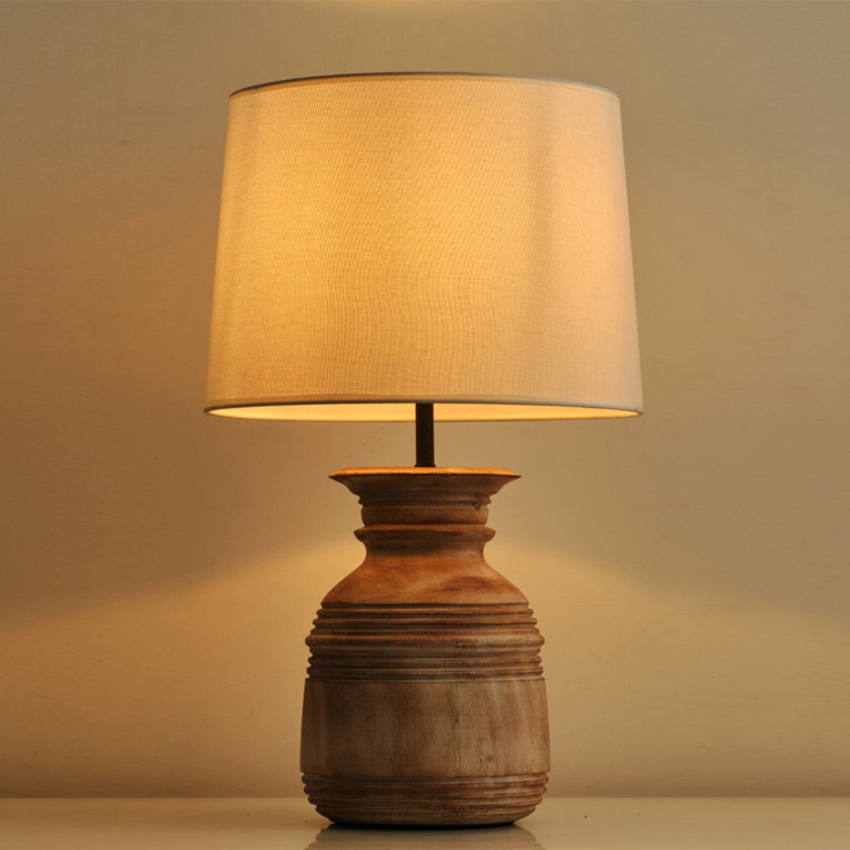 Isyaria Table Lamp