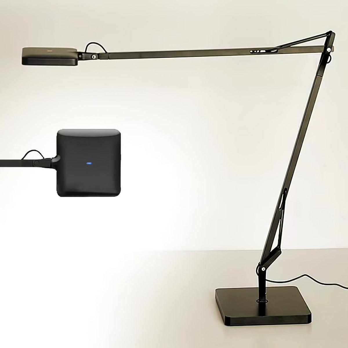 Tevenu Aluminum Industrial Table Lamp