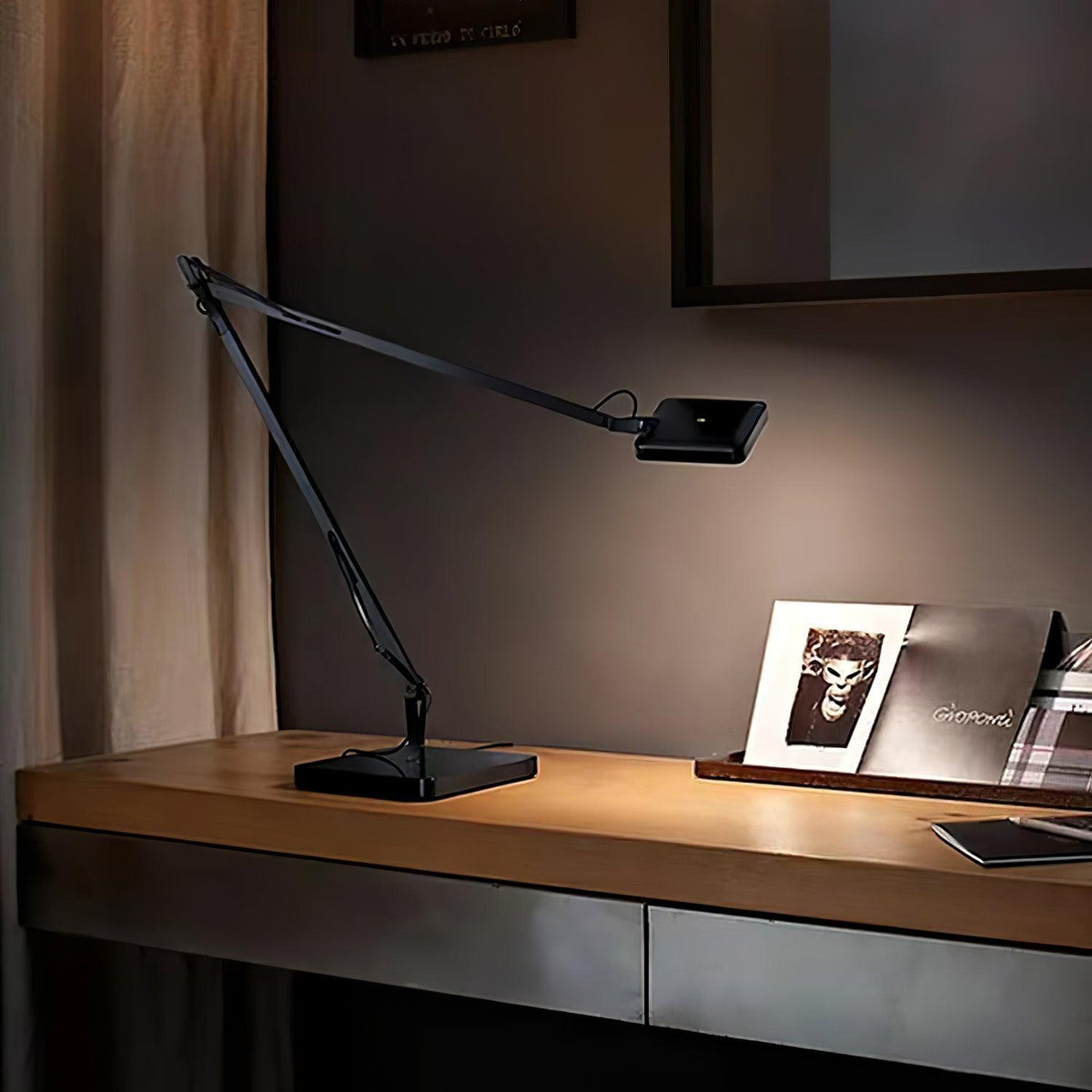 Tevenu Aluminum Industrial Table Lamp