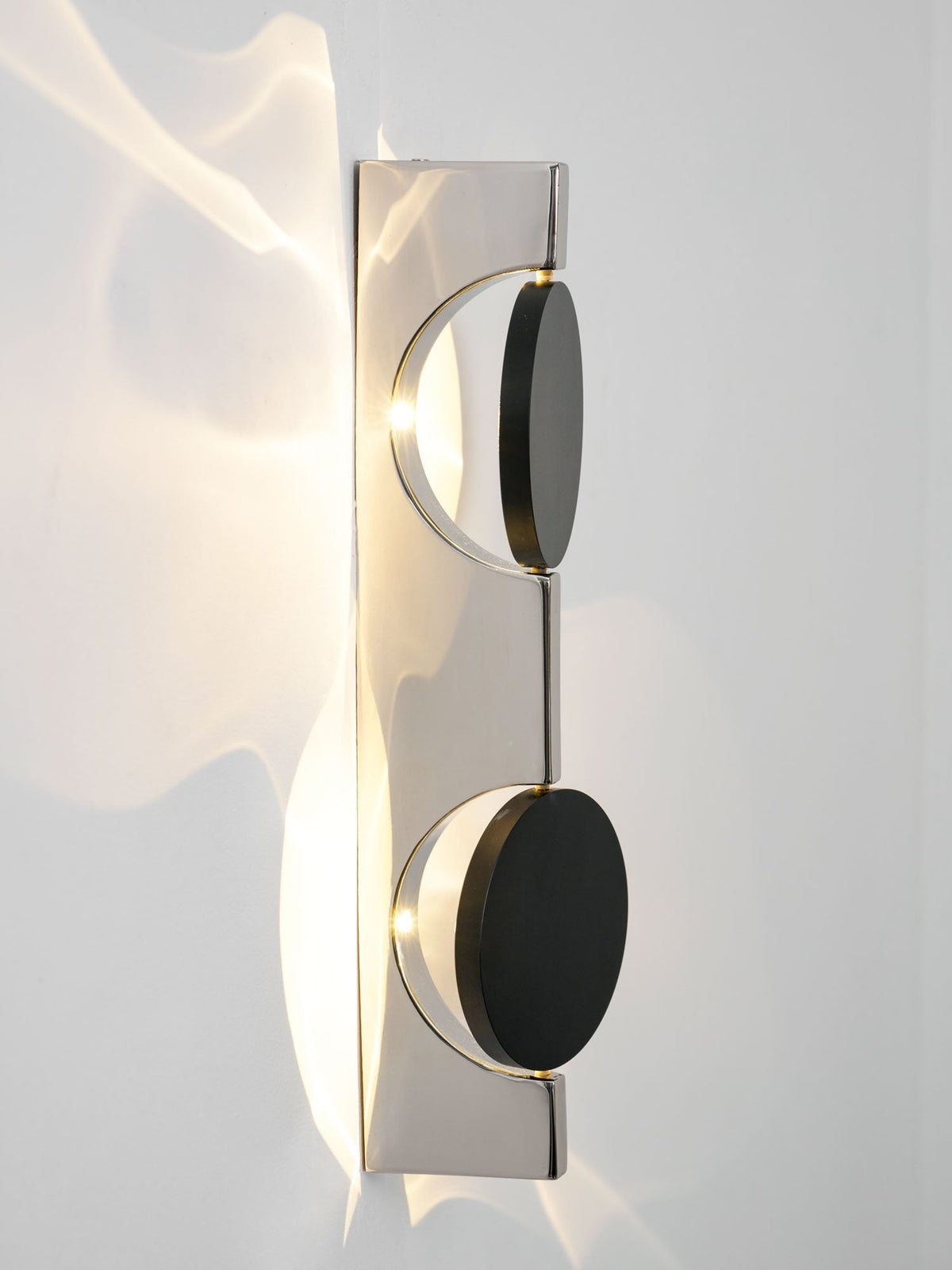 Wijo Kinetic Shadow Indoor Wall Light