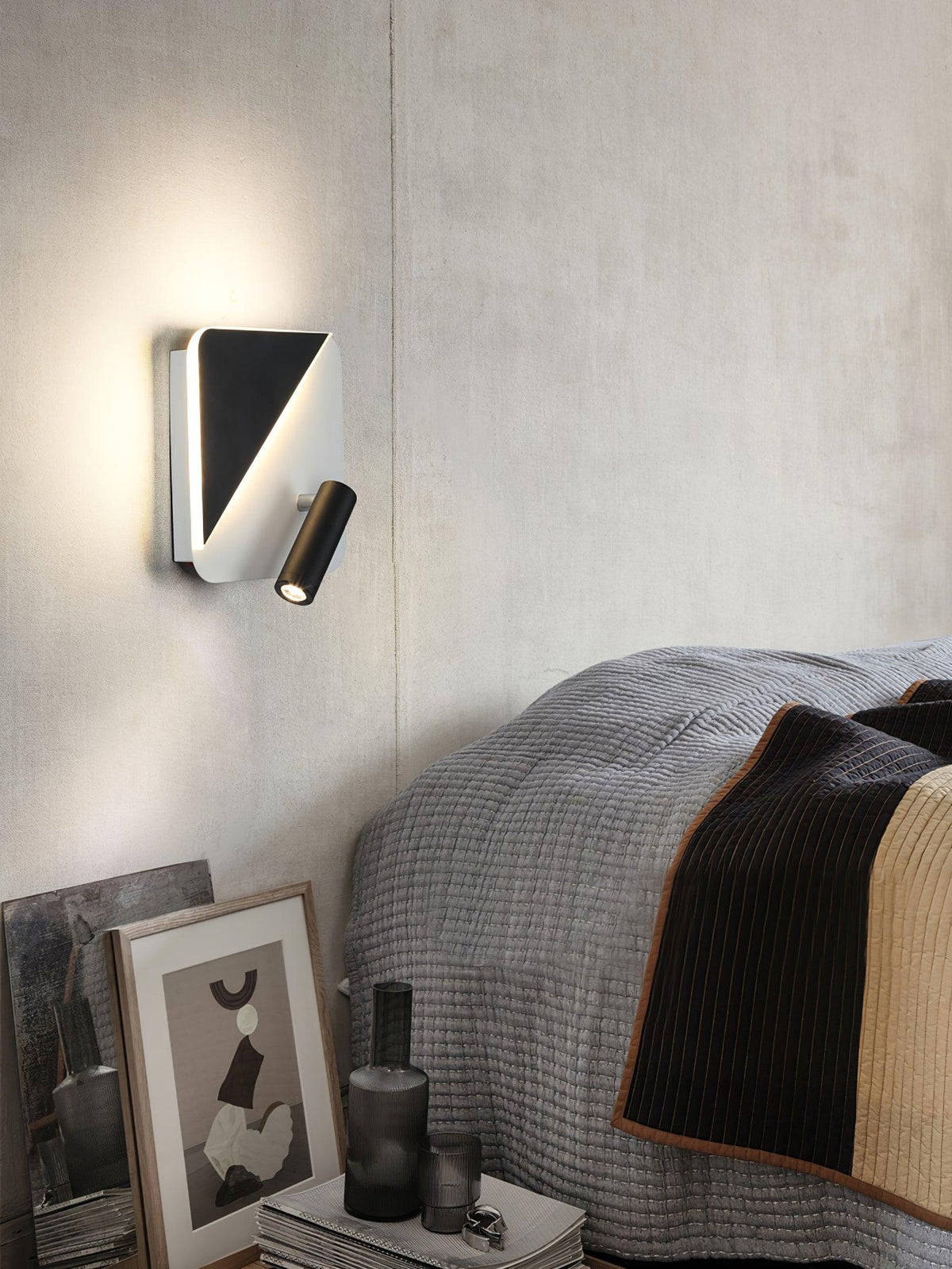 Aurnorir Wall Light