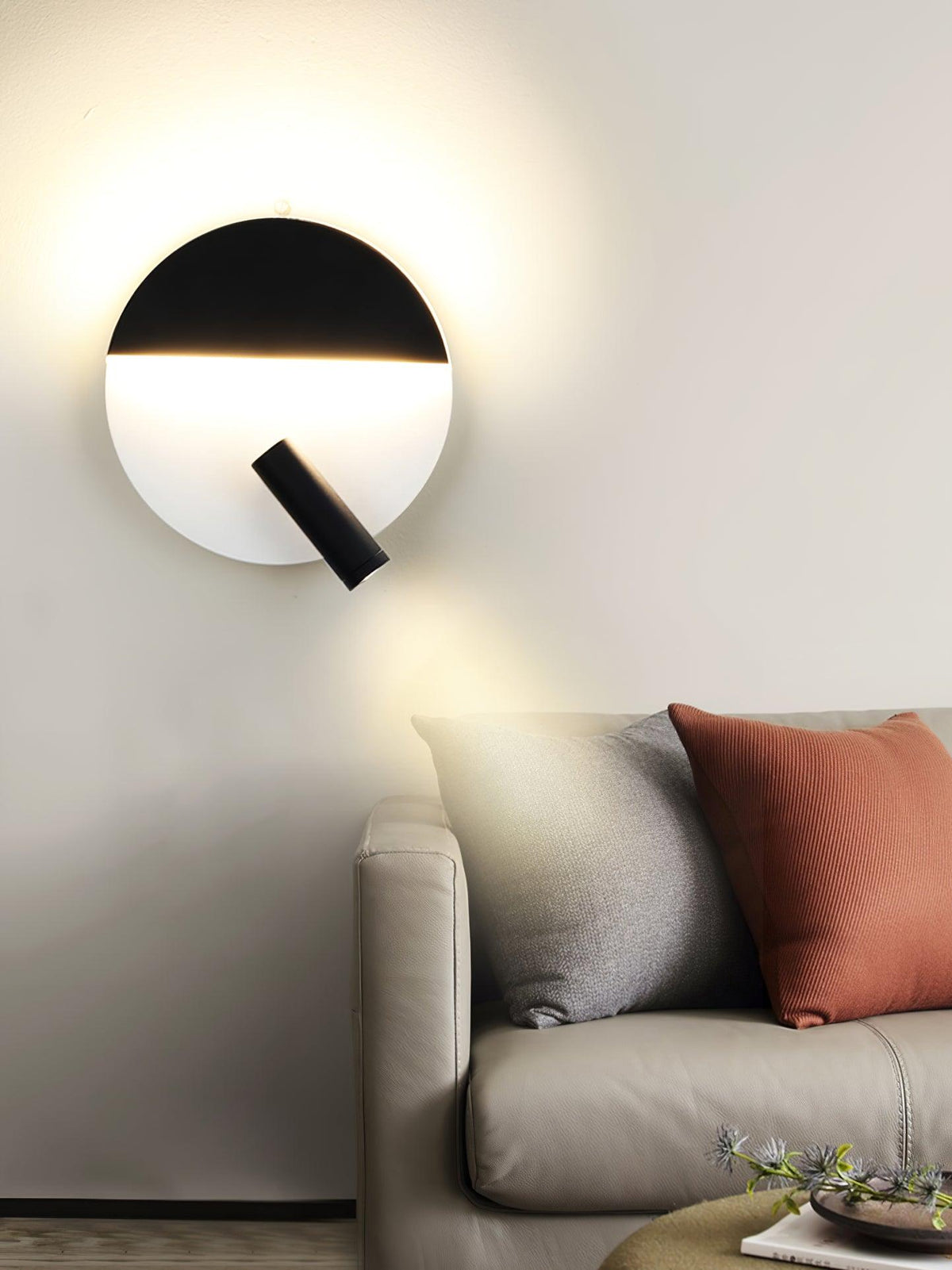 Aurnorir Wall Light