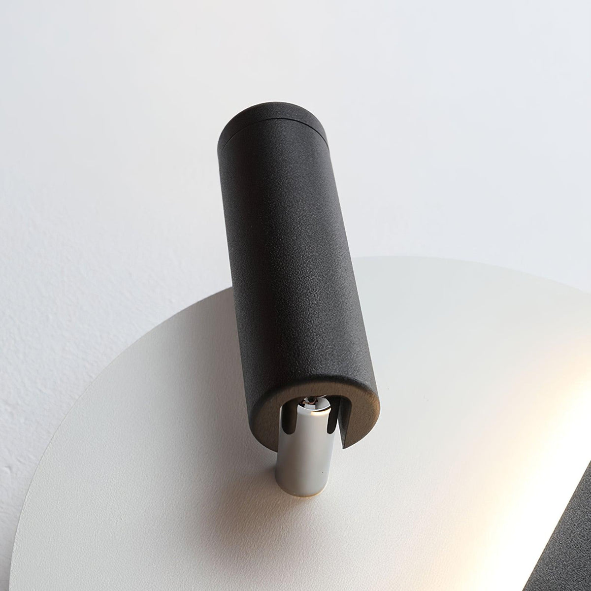 Aurnorir Wall Light