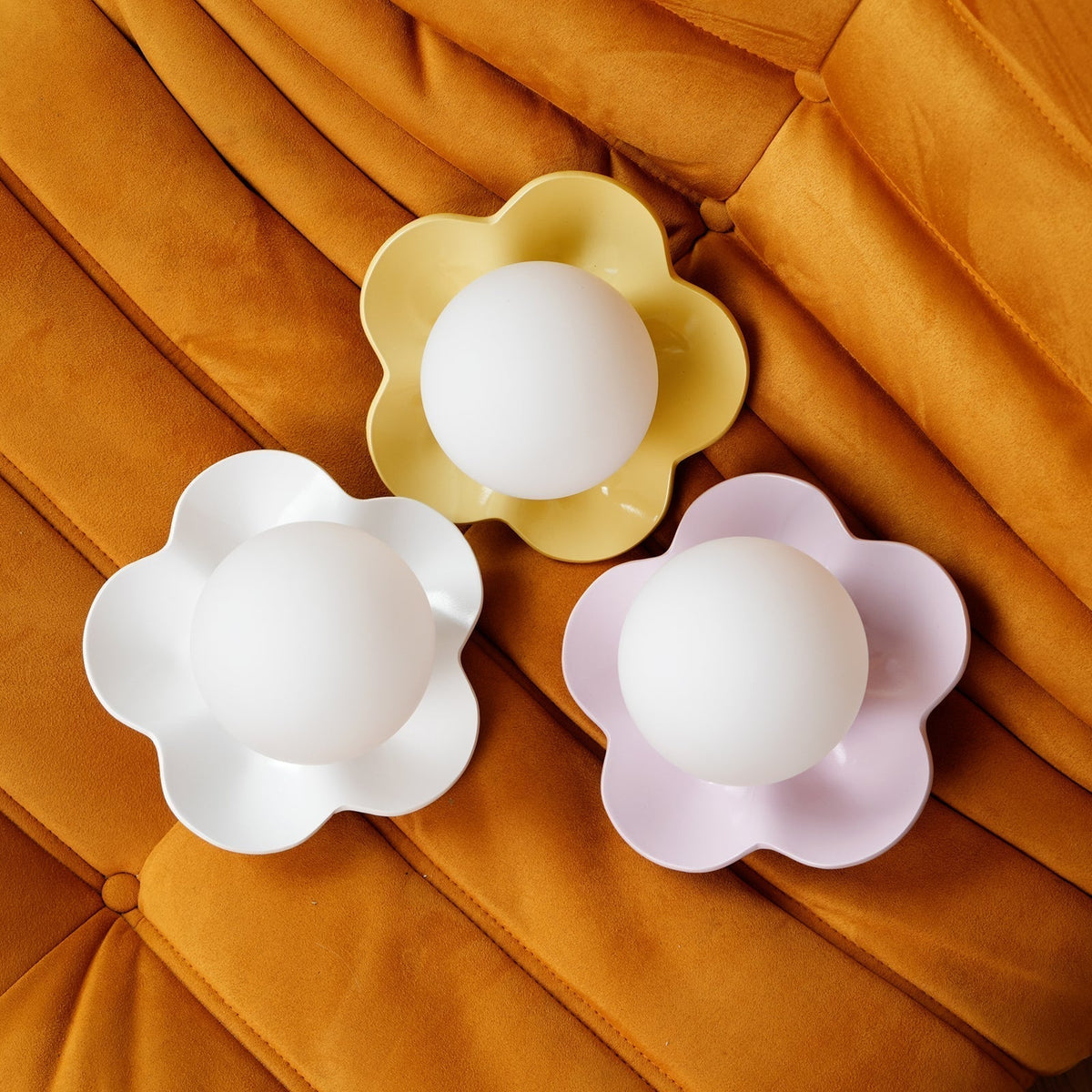 Arcore Resin Playful Wall Lamp