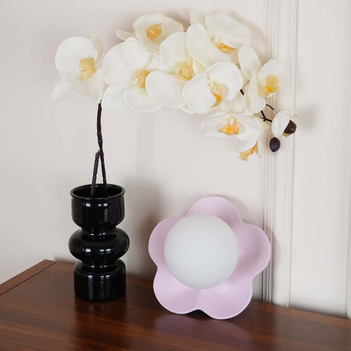 Arcore Resin Playful Wall Lamp