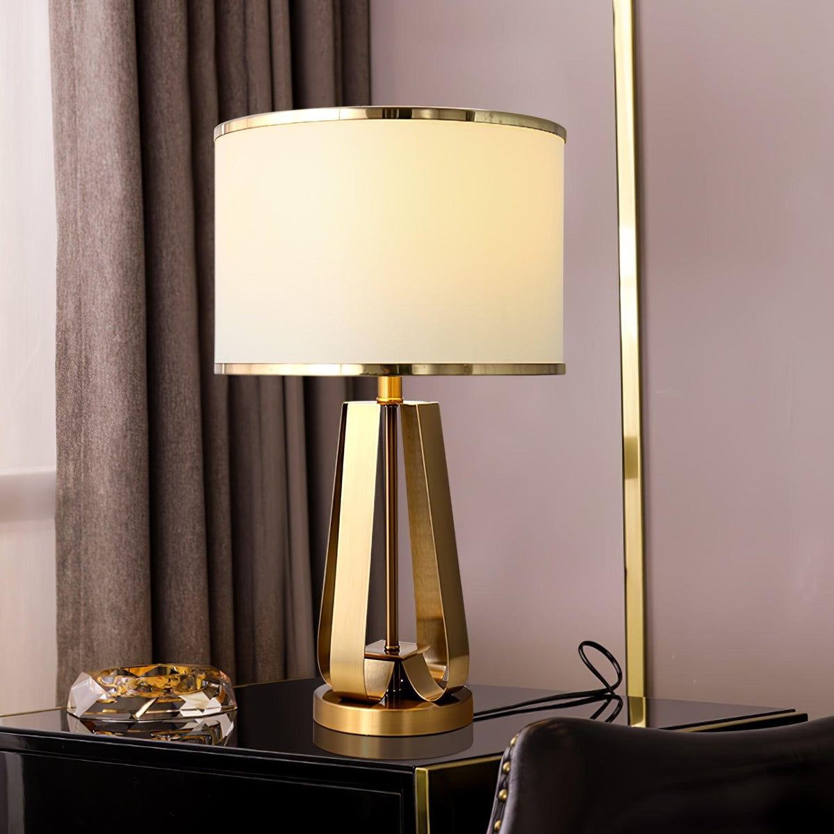 Linorira Luxe Fabric Table Lamp