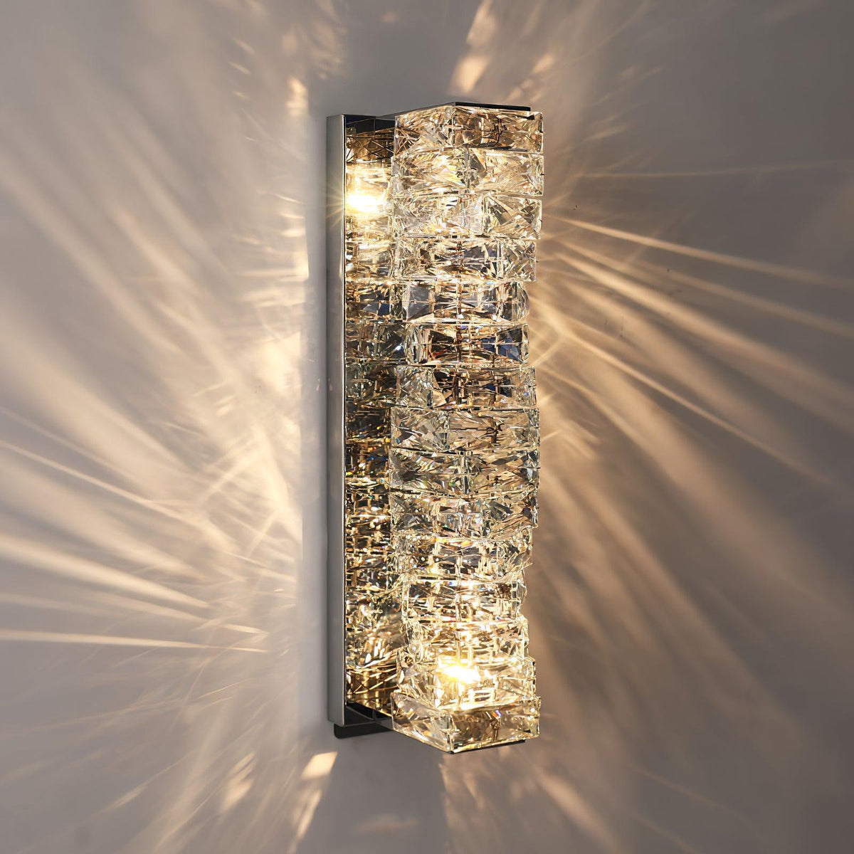 Ilvelia Postmodern Luxury Crystal Wall Light
