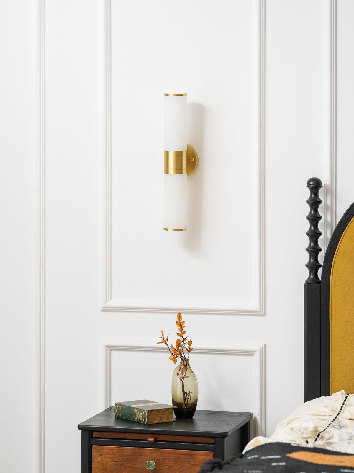 Tira Minimalist Alabaster Wall Lamp