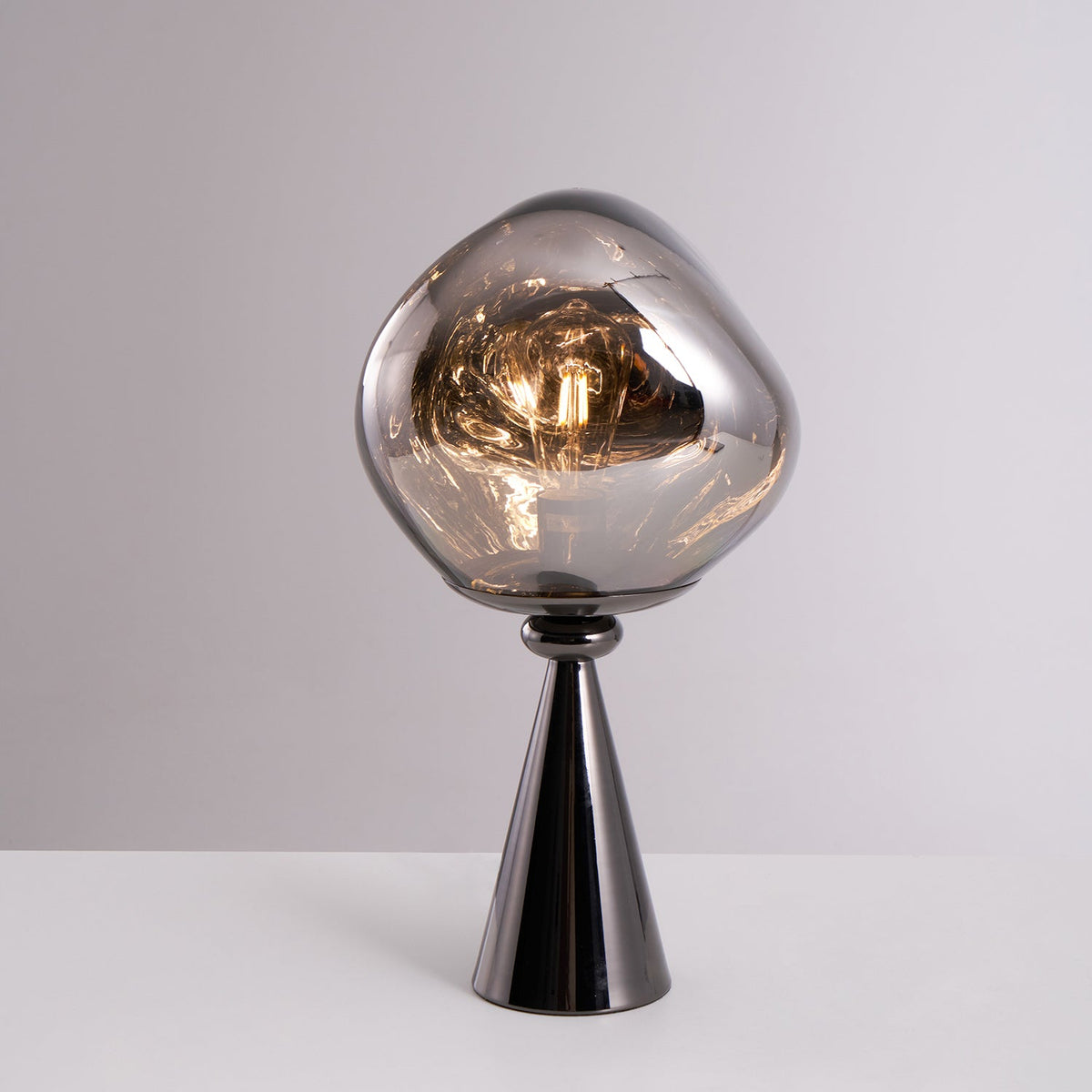 Unoril Artisan PVC Desk Lamp