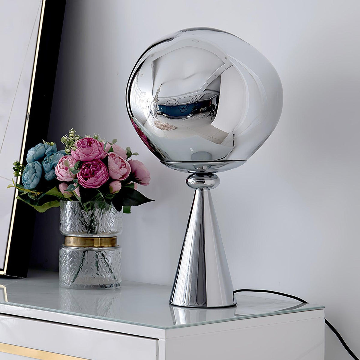 Unoril Artisan PVC Desk Lamp