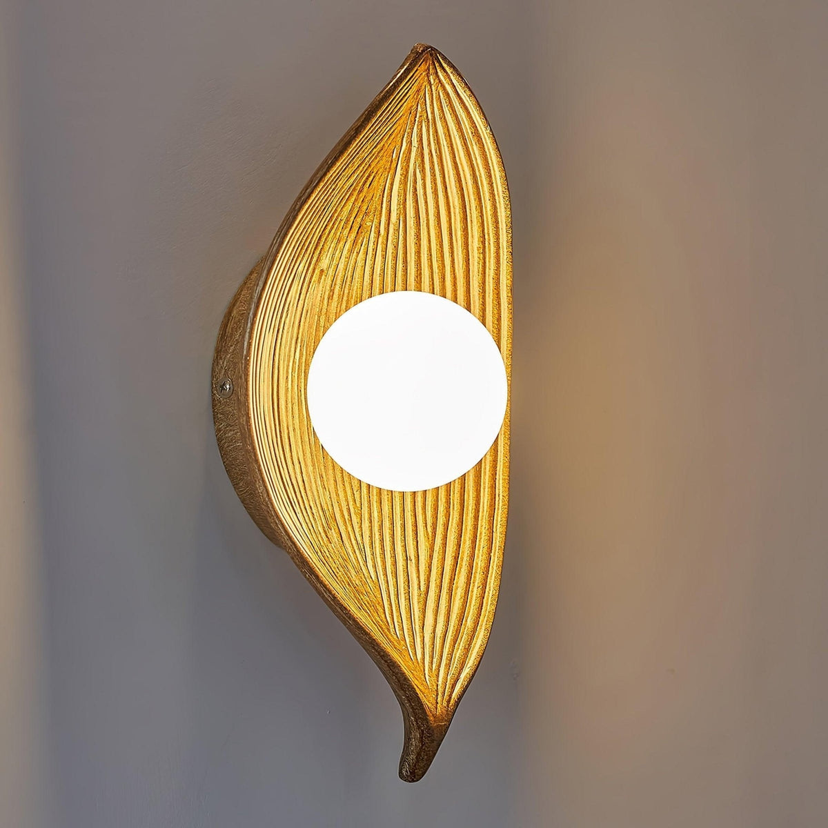 Lirixa Leaf Canoe Resin Sconce Wall lamp