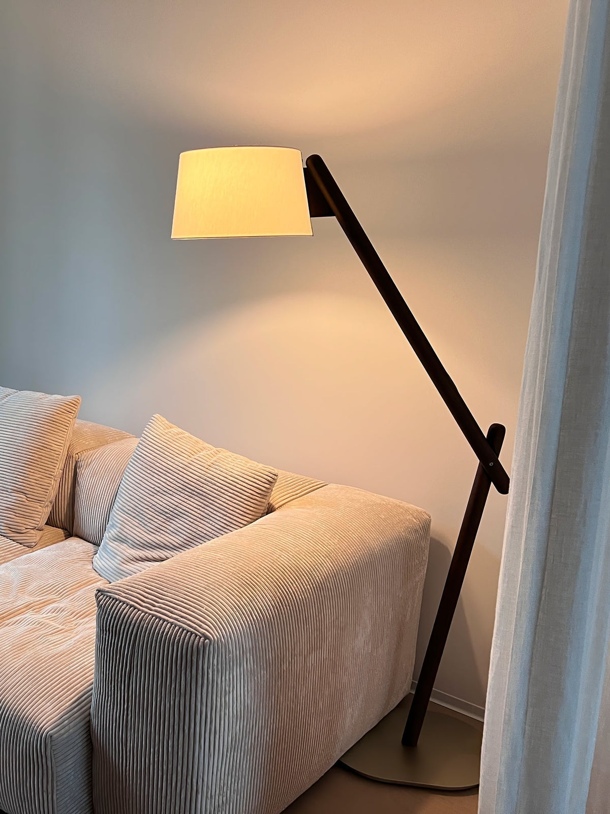 Cethar Scandinavian Fabric Floor Lamp