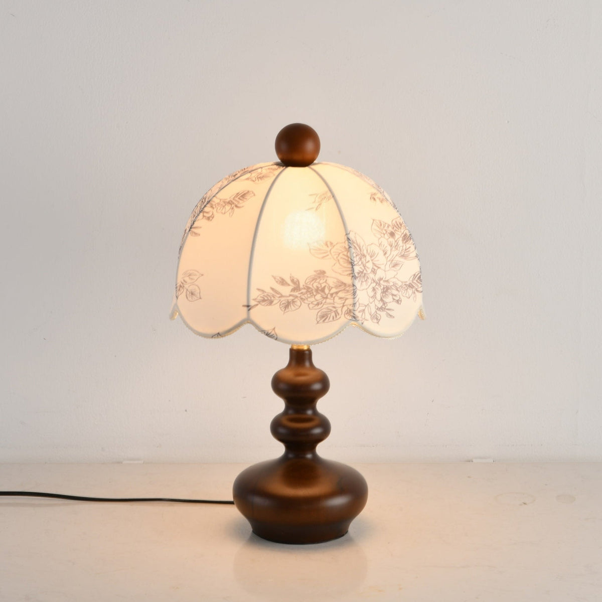 Cirirette Vintage Table Lamp