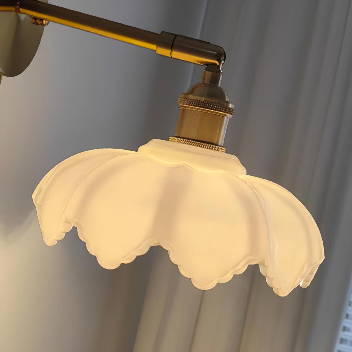 Lotus Nordic Art Rotatable Glass Wall Lamp