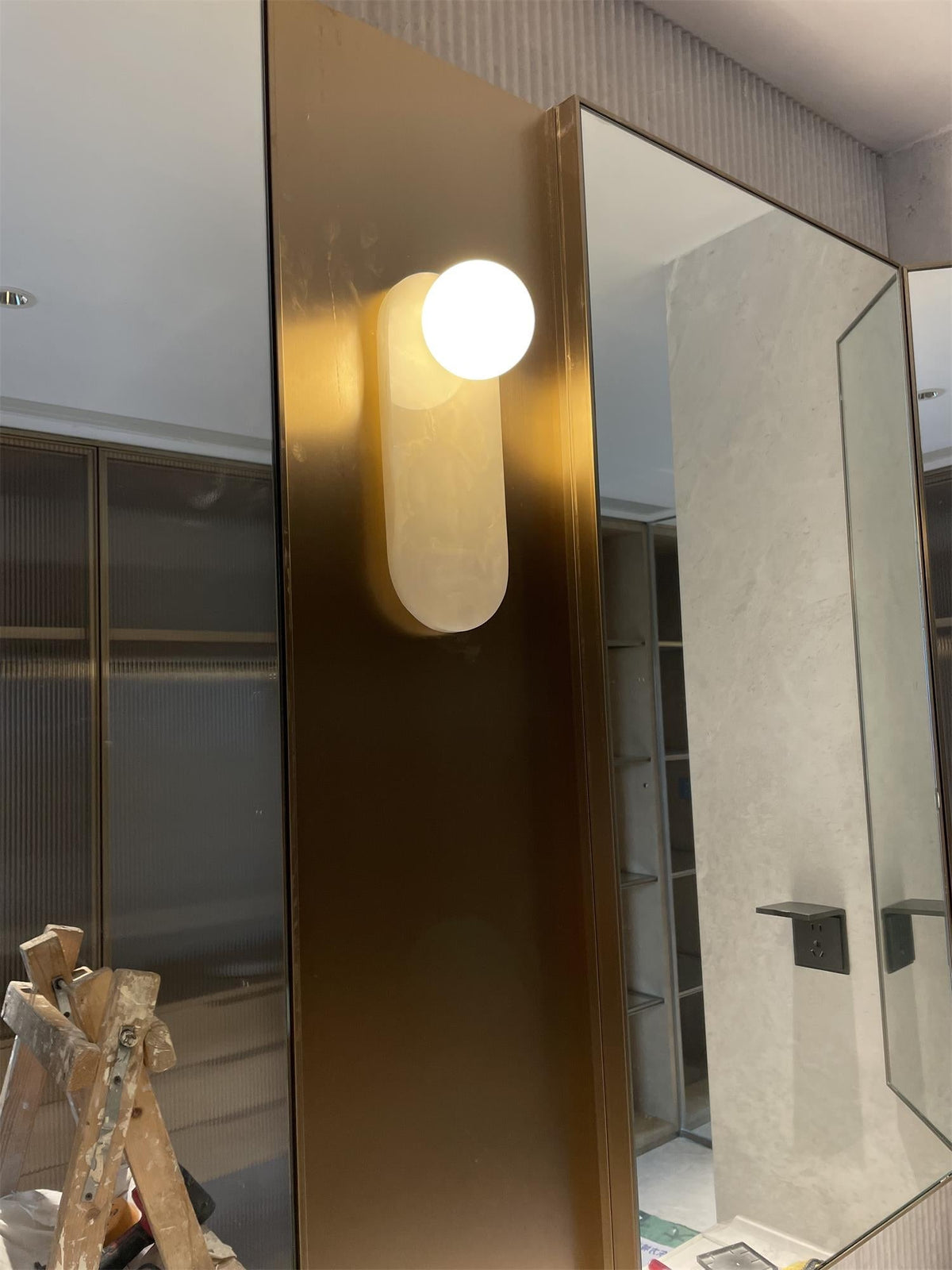 Nemio Onyx Indoor Wall Light