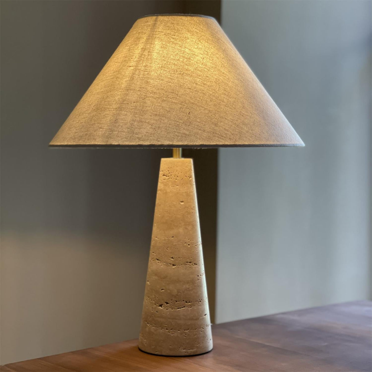 Corea Table Lamp