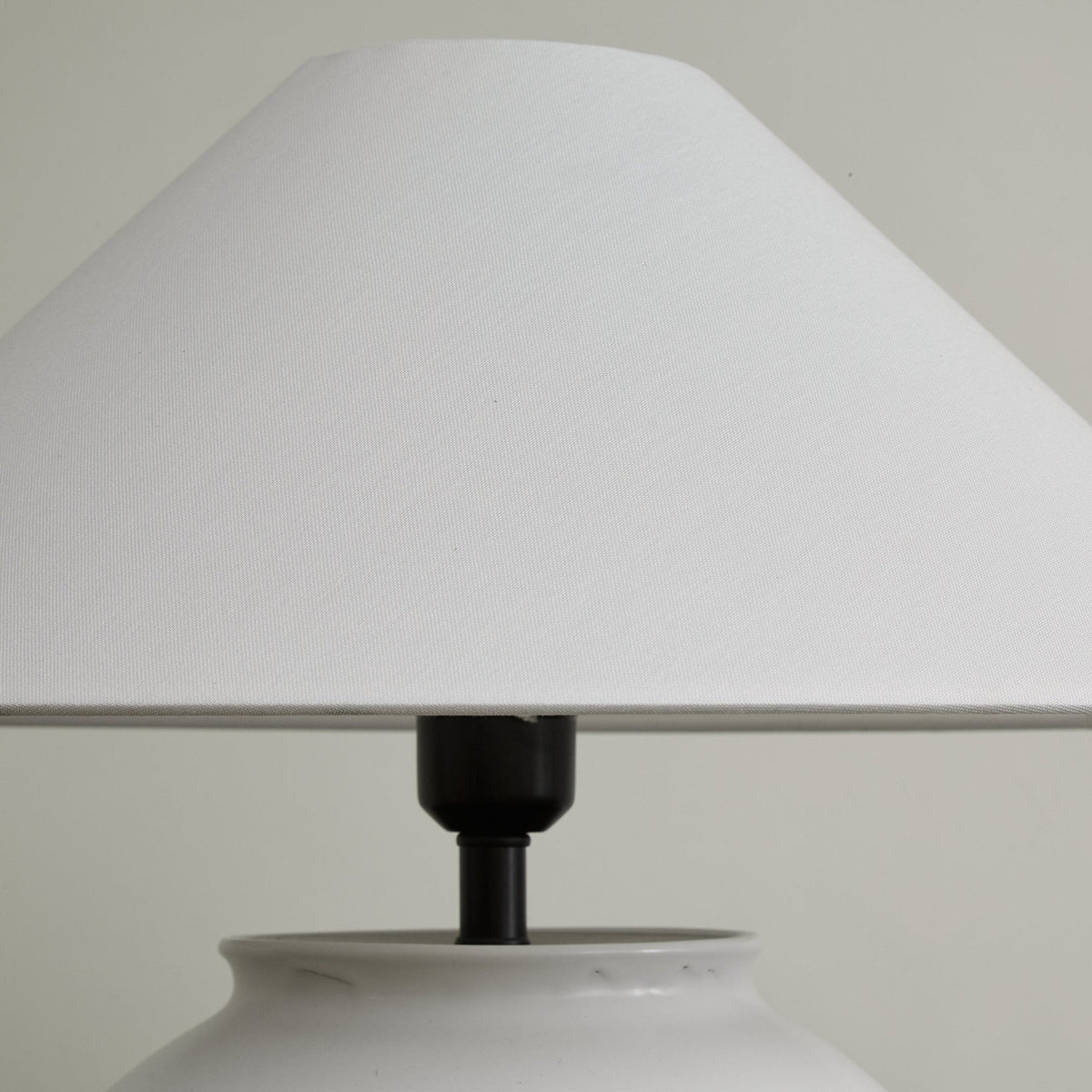 Serinina Classic Fabric Table Lamp