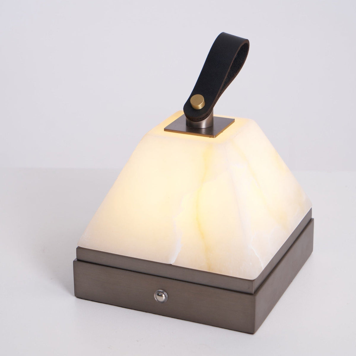 Pyramidale Alabaster Table Lamp with Leather Handle