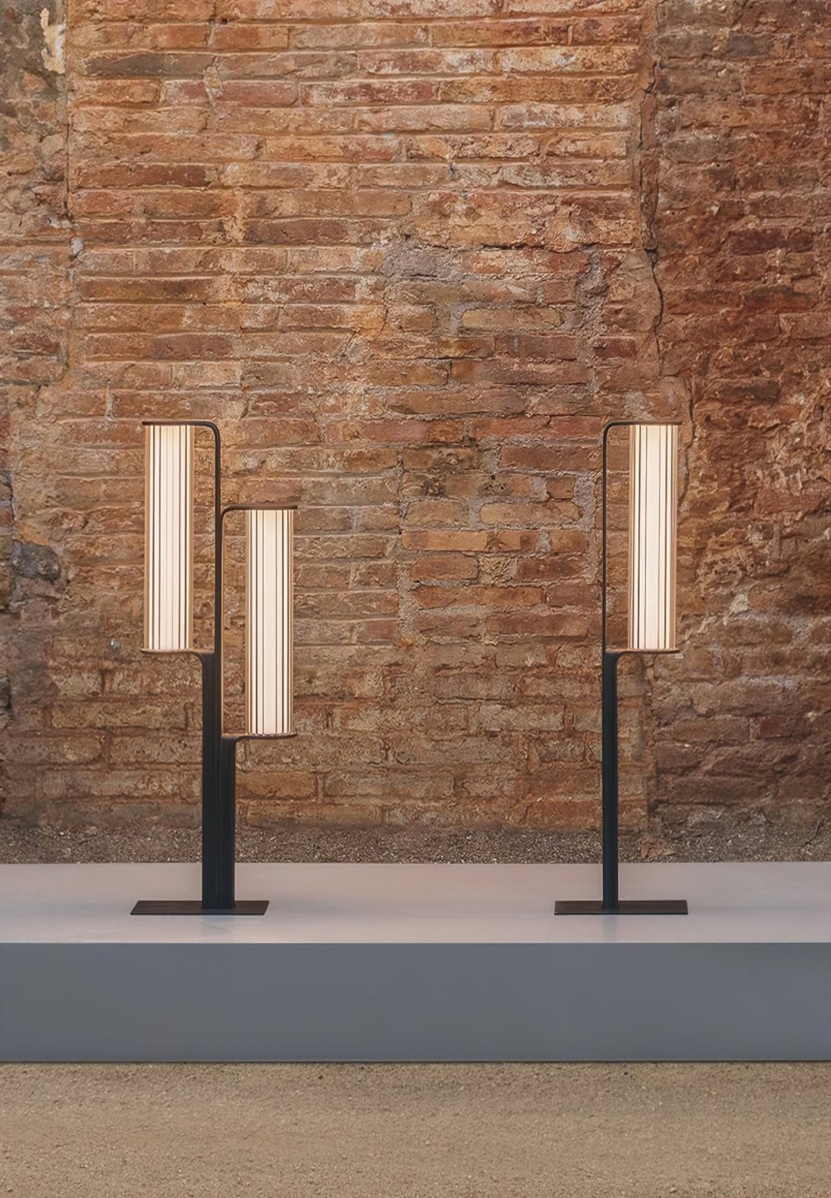 Sorerella Arc Duo Outdoor Lamp