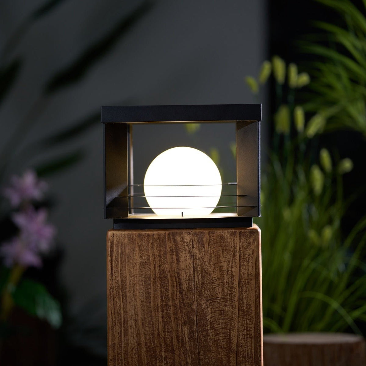 Norarine Crate Outdoor Lamp