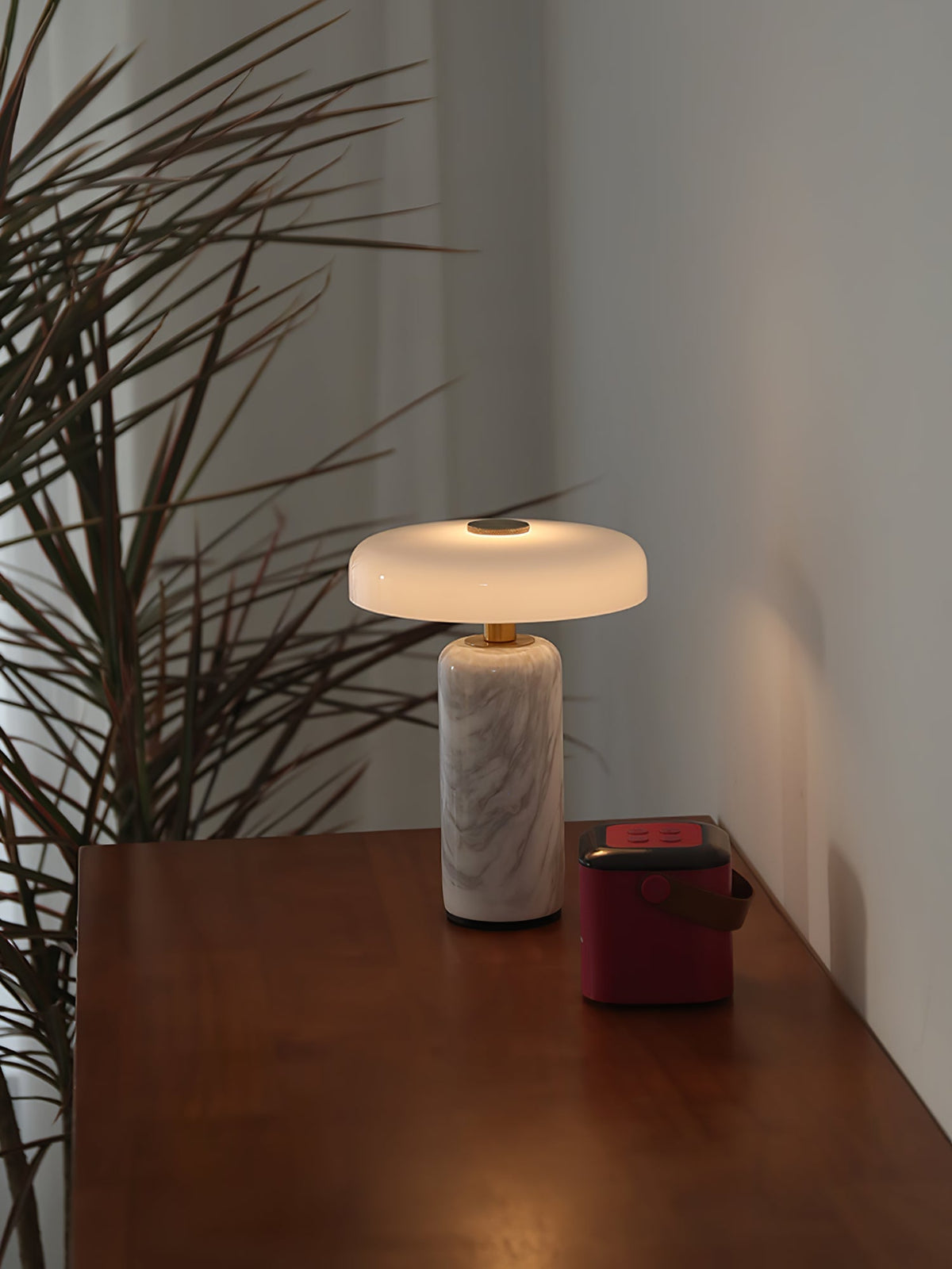 Goeva Marble Table Lamp