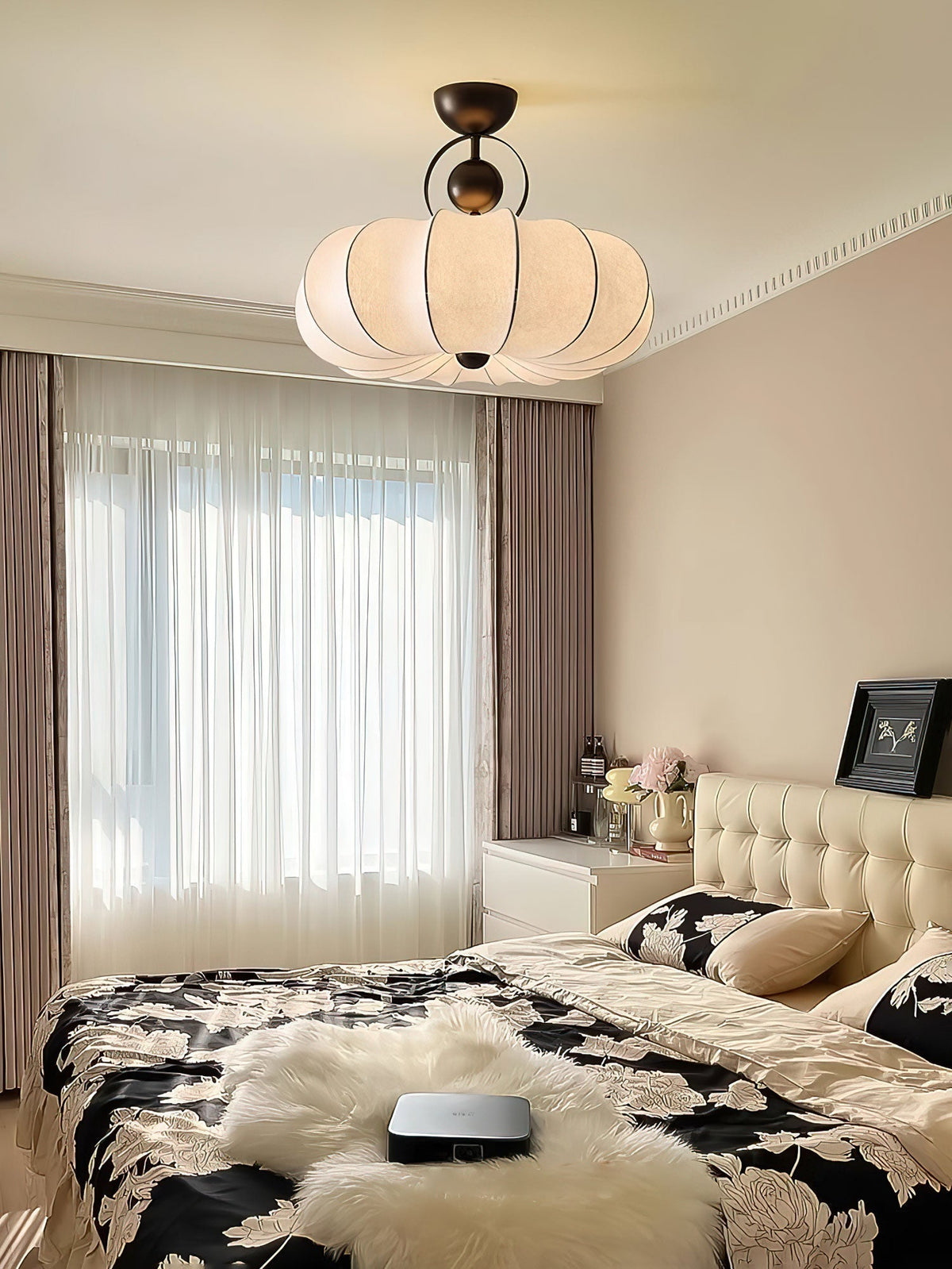 Yunshui Petal Fabric Bronze Pendant Light