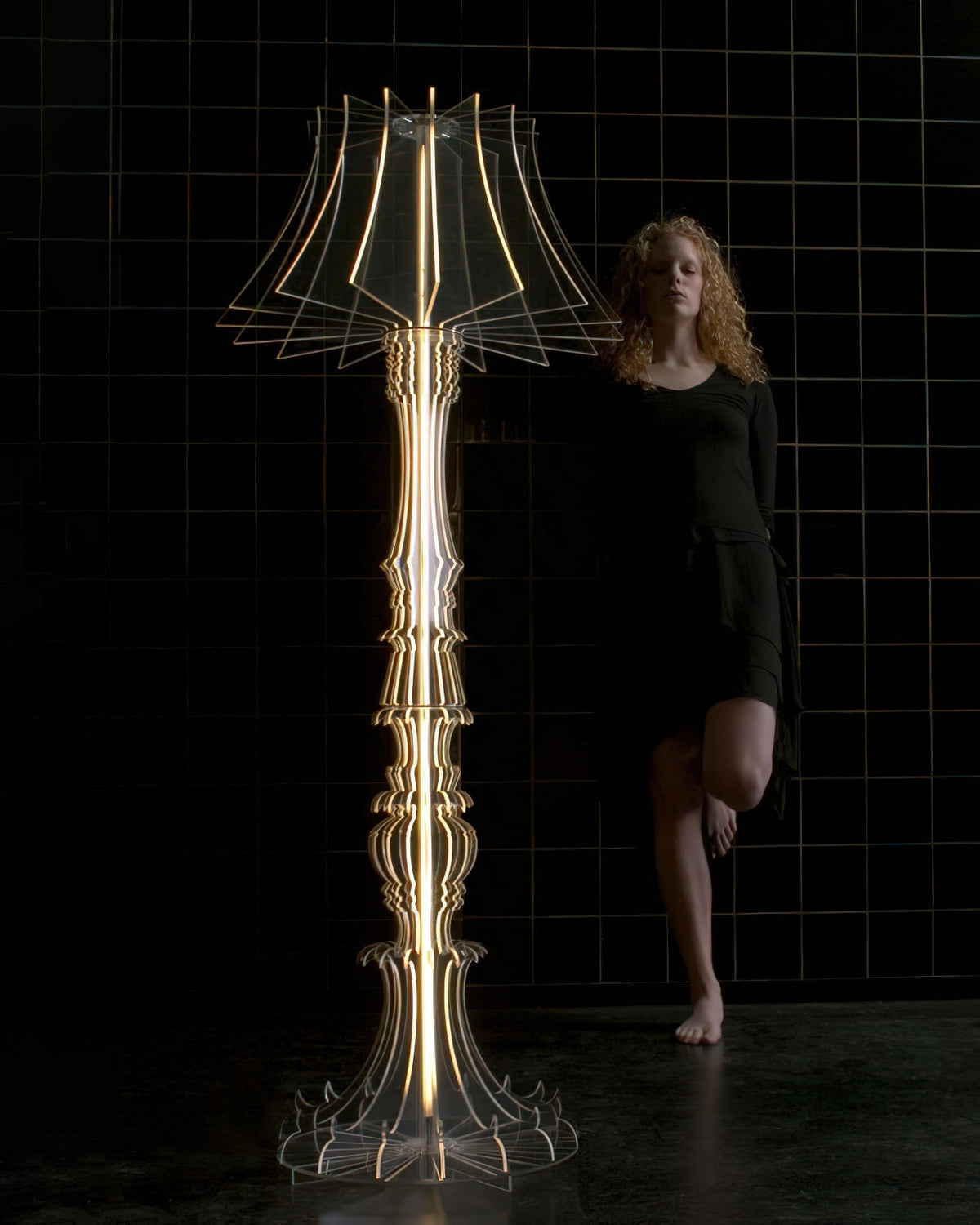 Elmariel Sculptural Acrylic Table Lamp