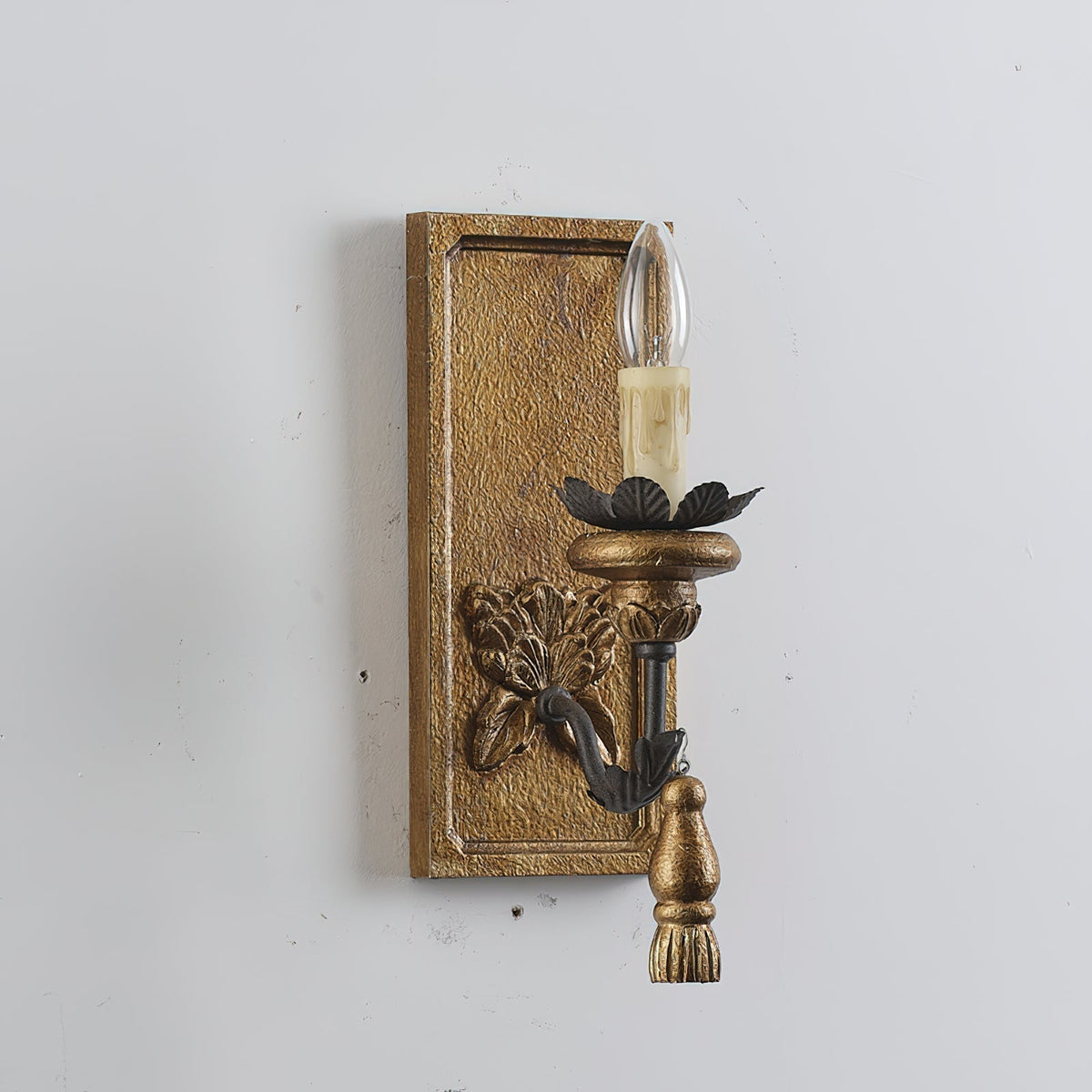 Aldearia Vintage Elegance Wood Wall Lamp