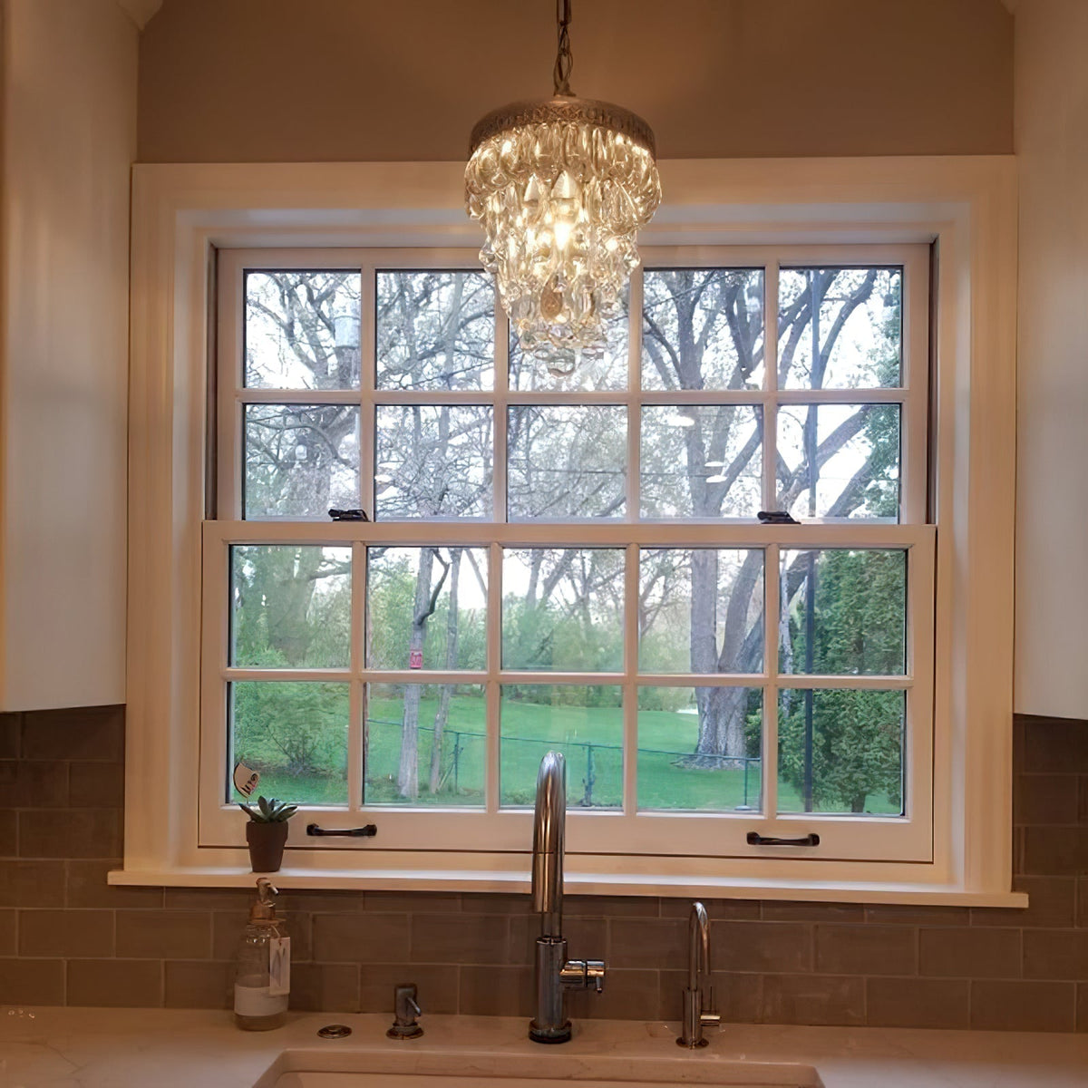 Liorenora Chandelier