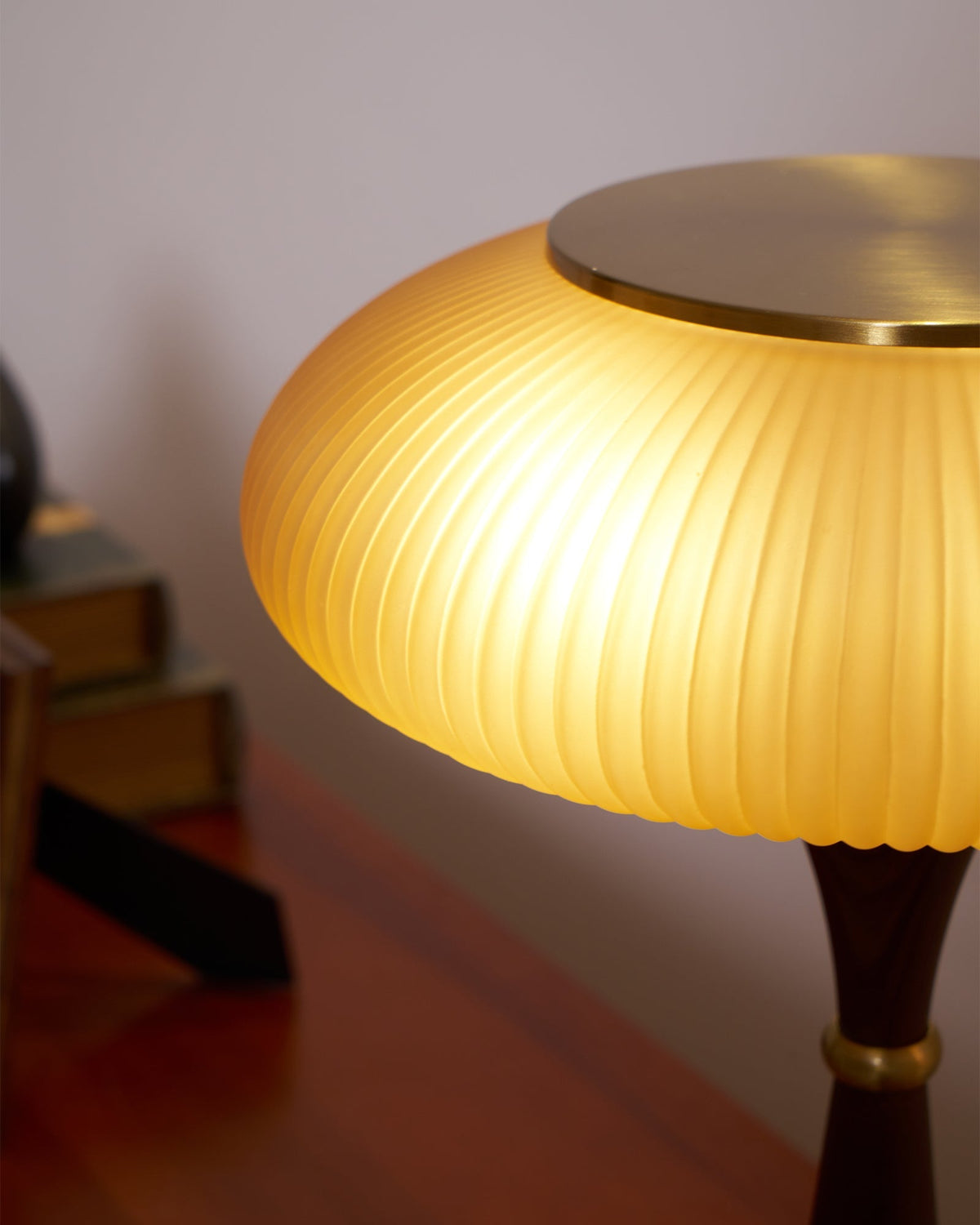 Emzo Matsutake Table Lamp