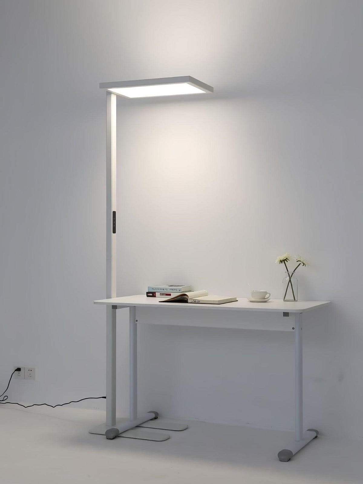 Cithaara Sleek Floor Lamp