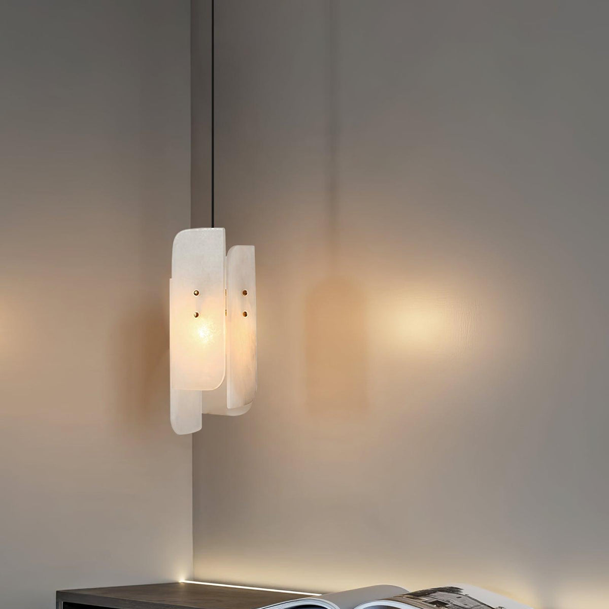 Ebdia Mini Alabaster Pendant Light