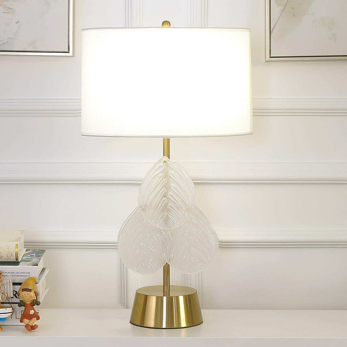 Velivaine Elegant Glass Table Lamp