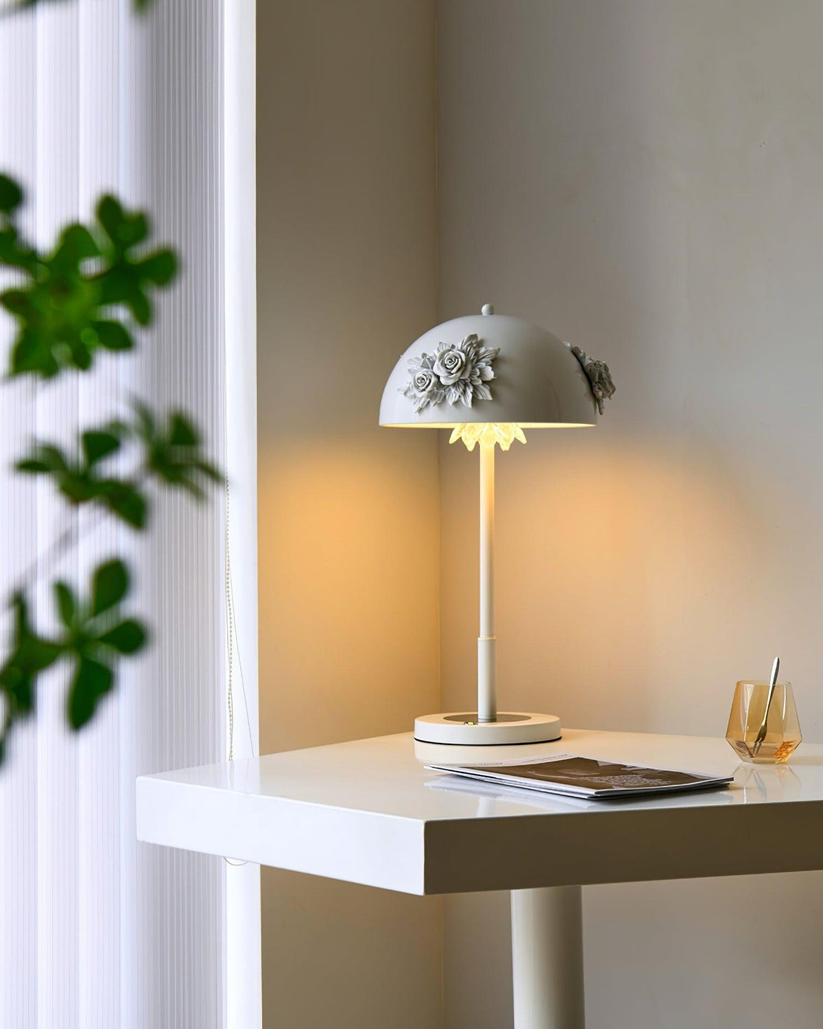 Uvaris Romantic Crystal Table Lamp