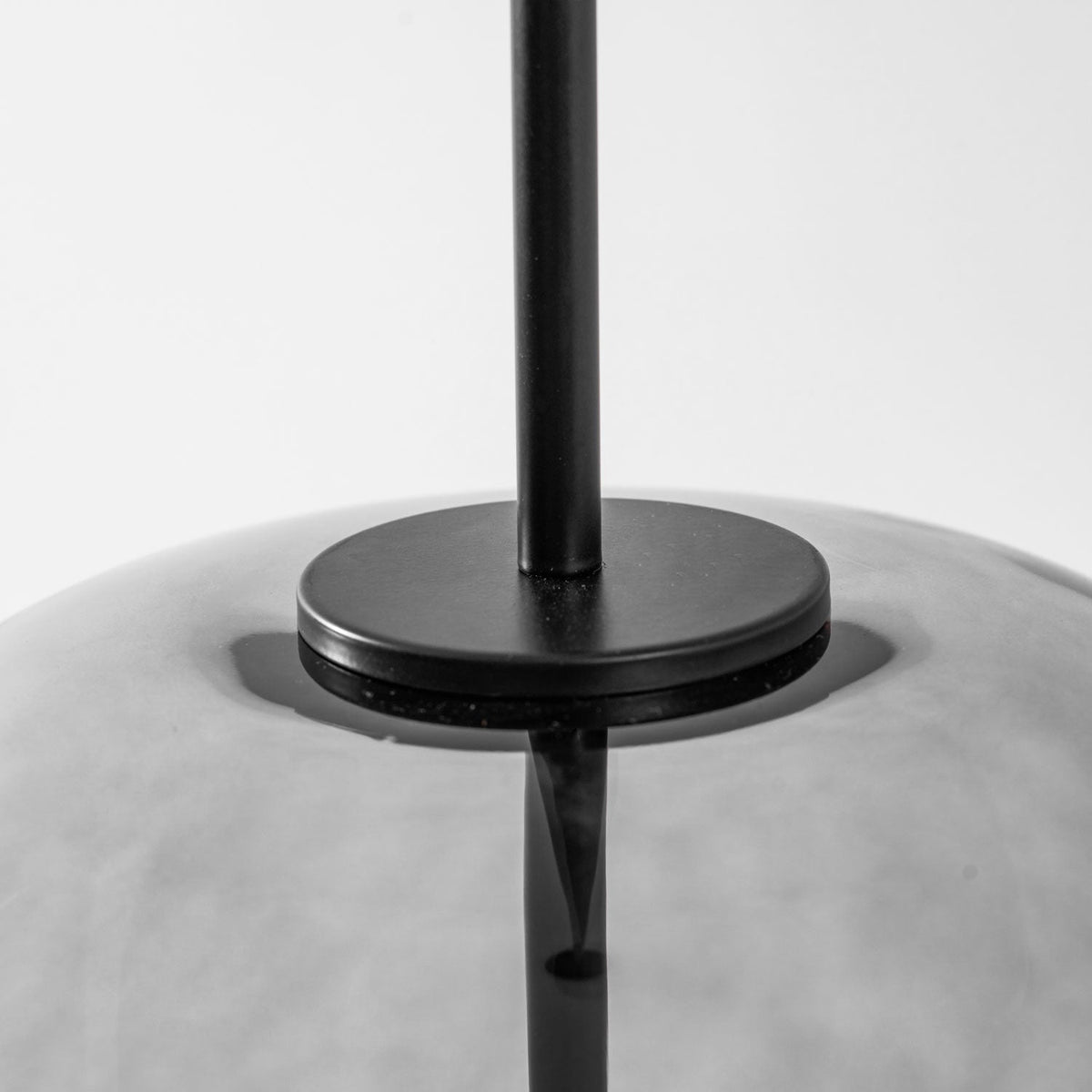 Daeli Sphere Glass Pendant Light