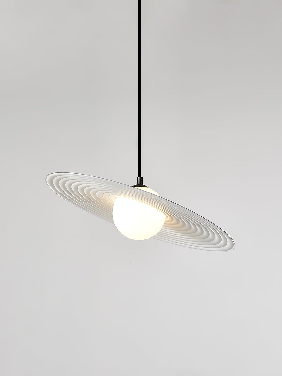 Viraalise Pendant Light PE LED Plate White and Black