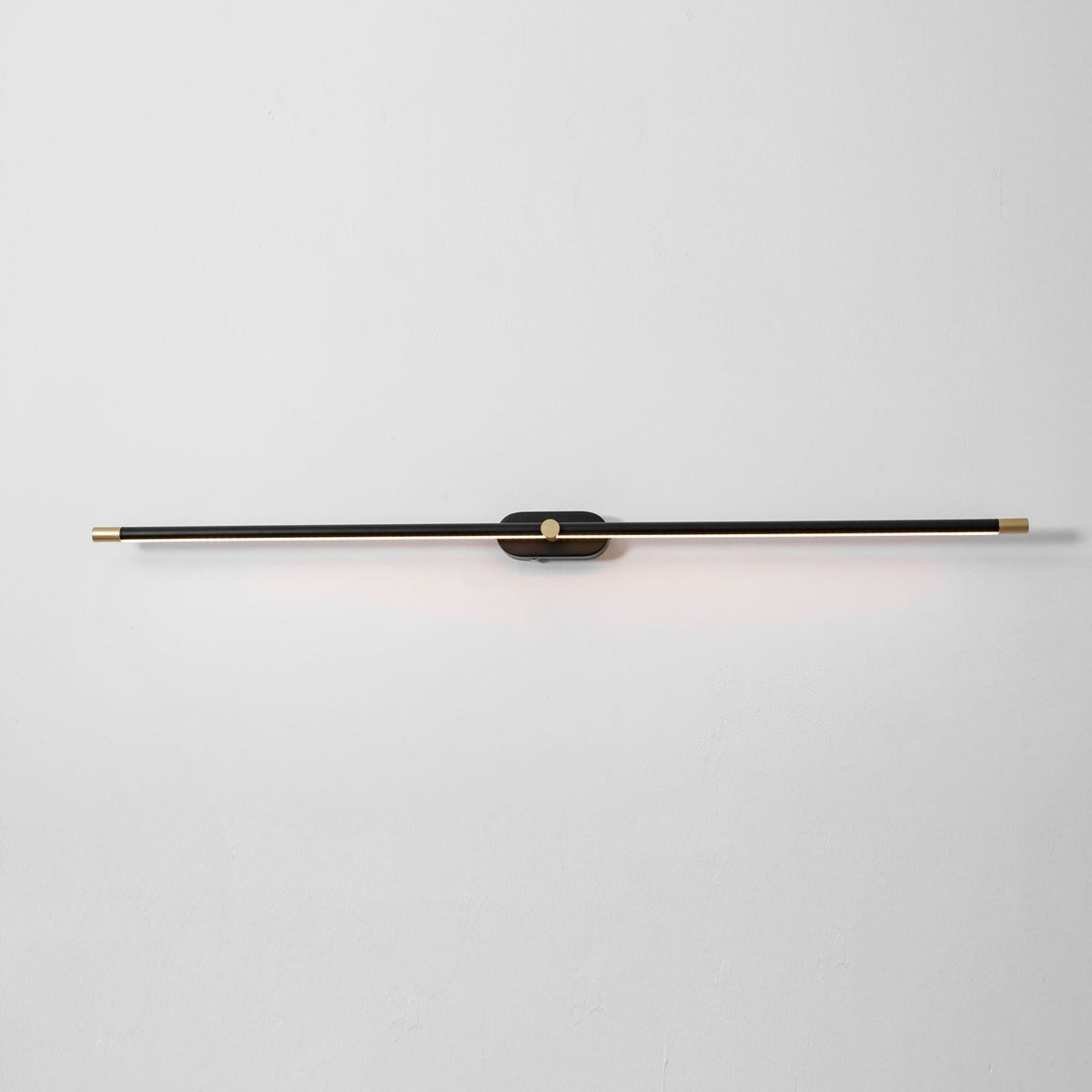 Xaiya Linear Rechargeable Indoor Wall Light