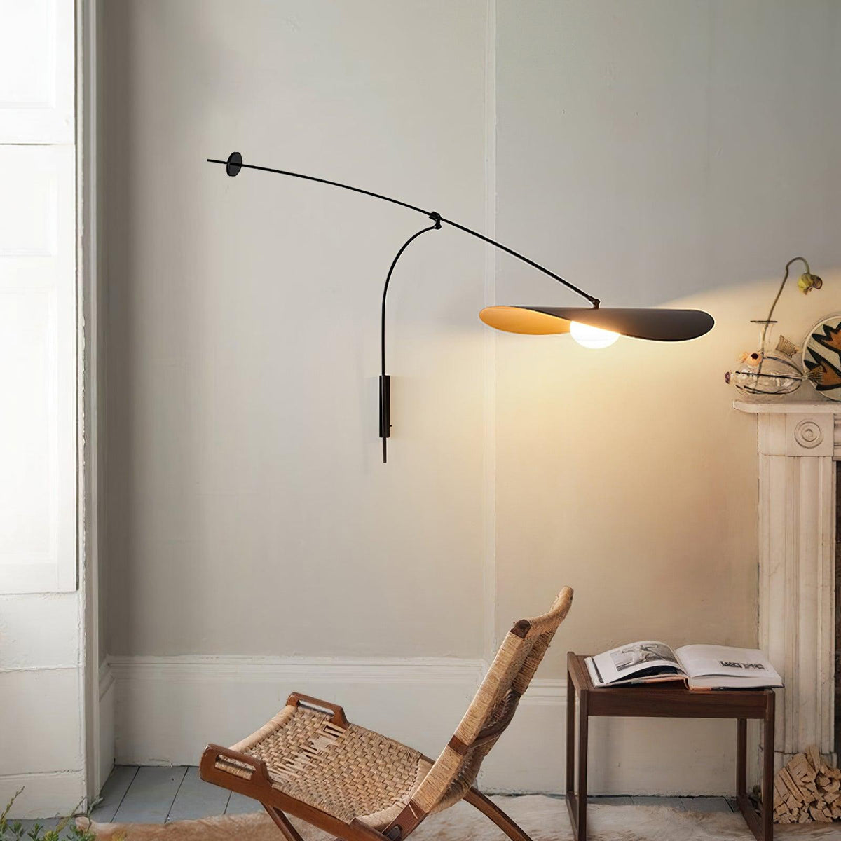 Tirove Glass Minimalist Wall Lamp