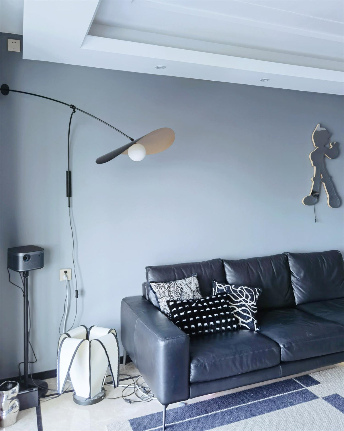 Tirove Glass Minimalist Wall Lamp